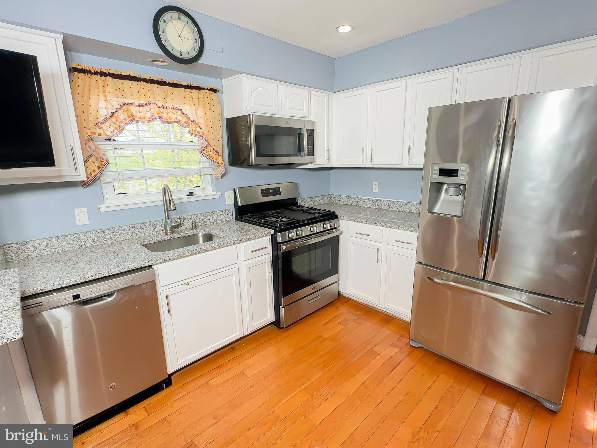 DEERFIELD - Residential Lease