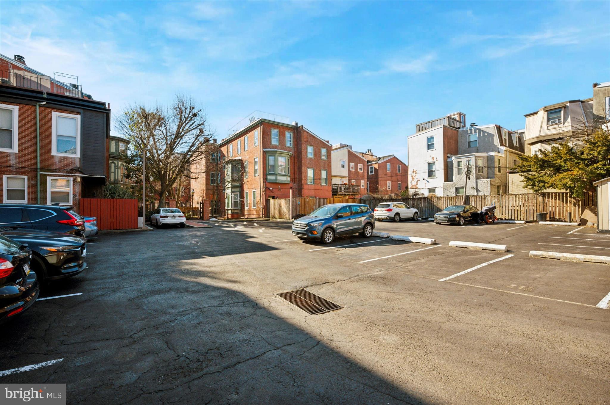 ART MUSEUM AREA - Residential