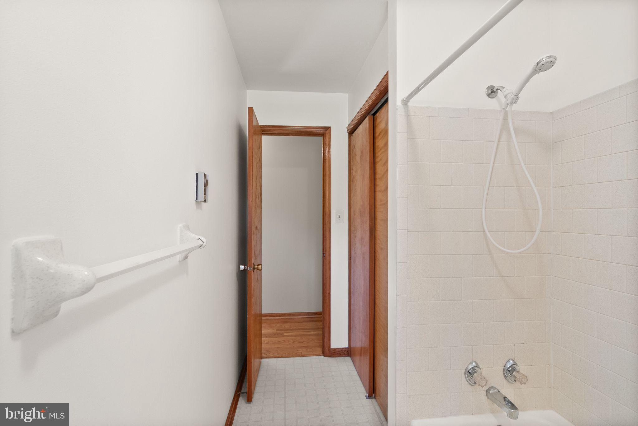 JEFFERSON VIEW - Residential