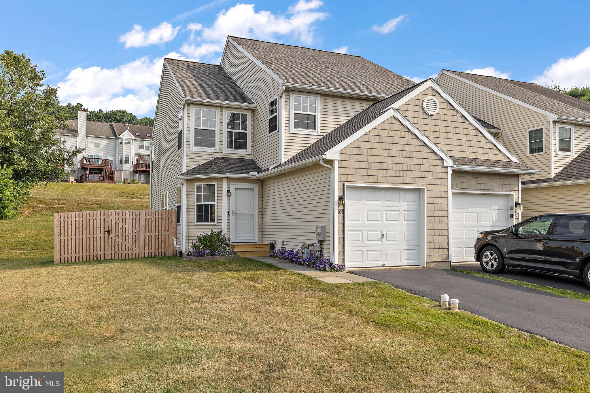 SPRING BROOK VILLAGE - Residential