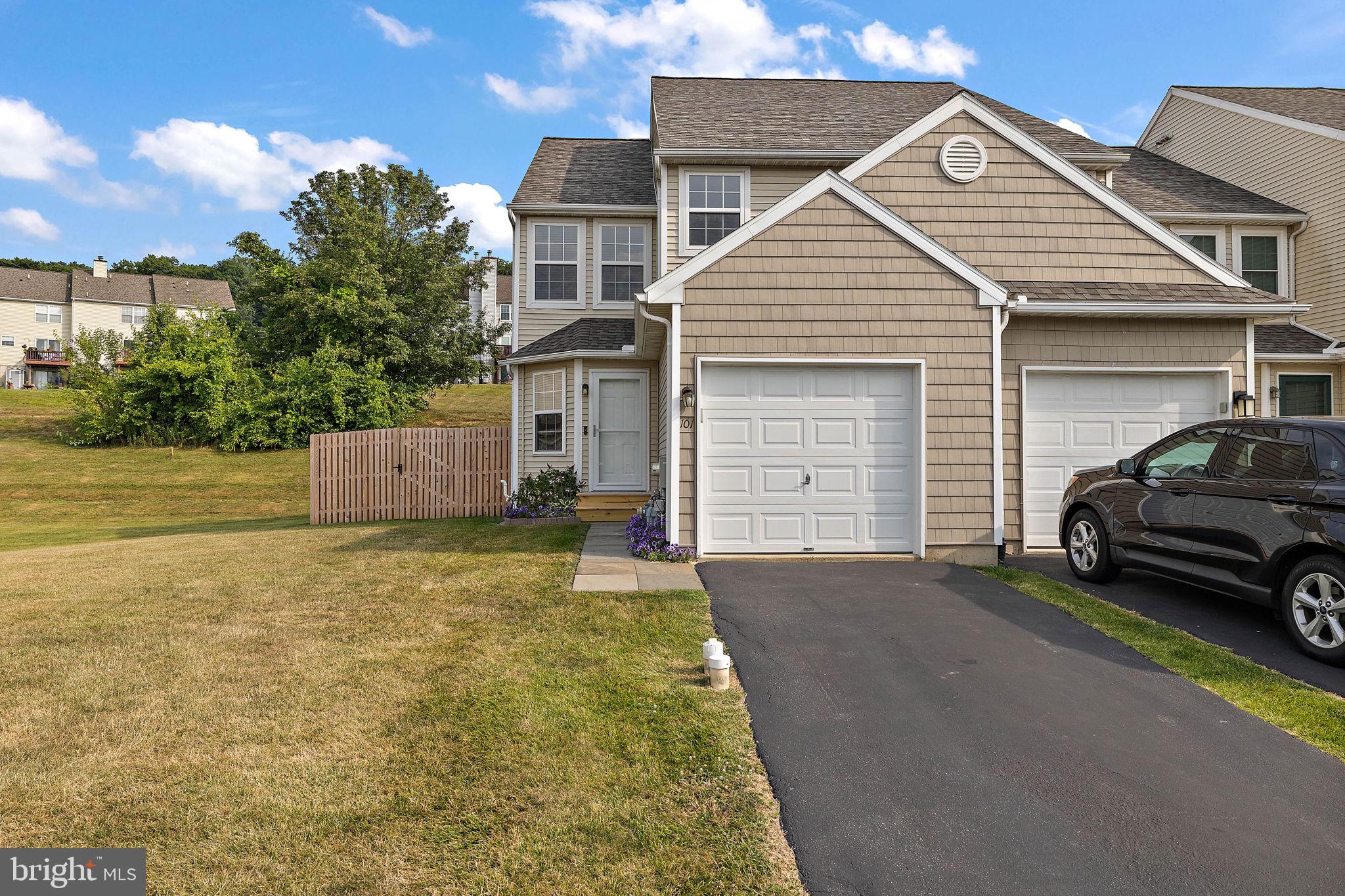 SPRING BROOK VILLAGE - Residential