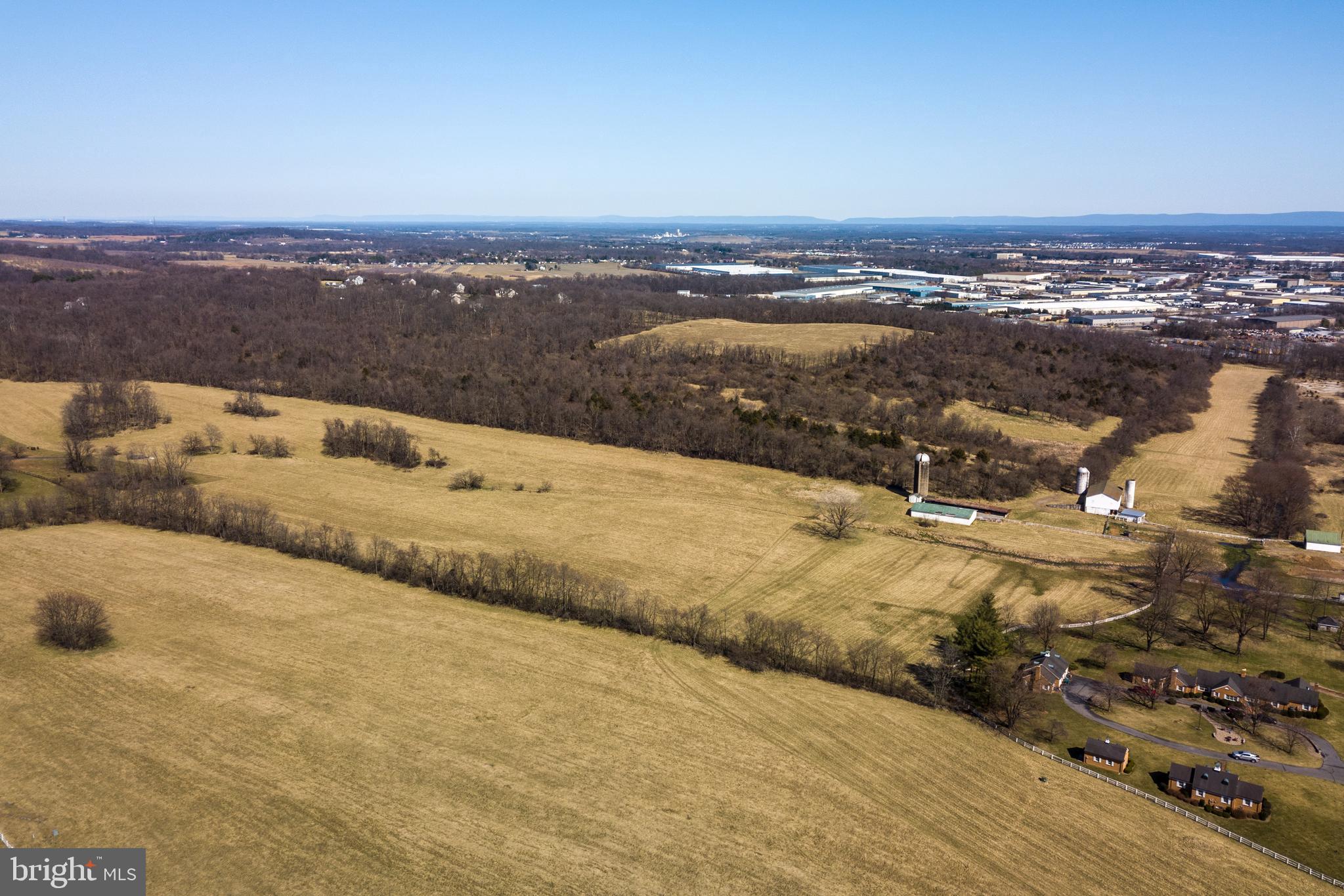 SPRING VALLEY - Land