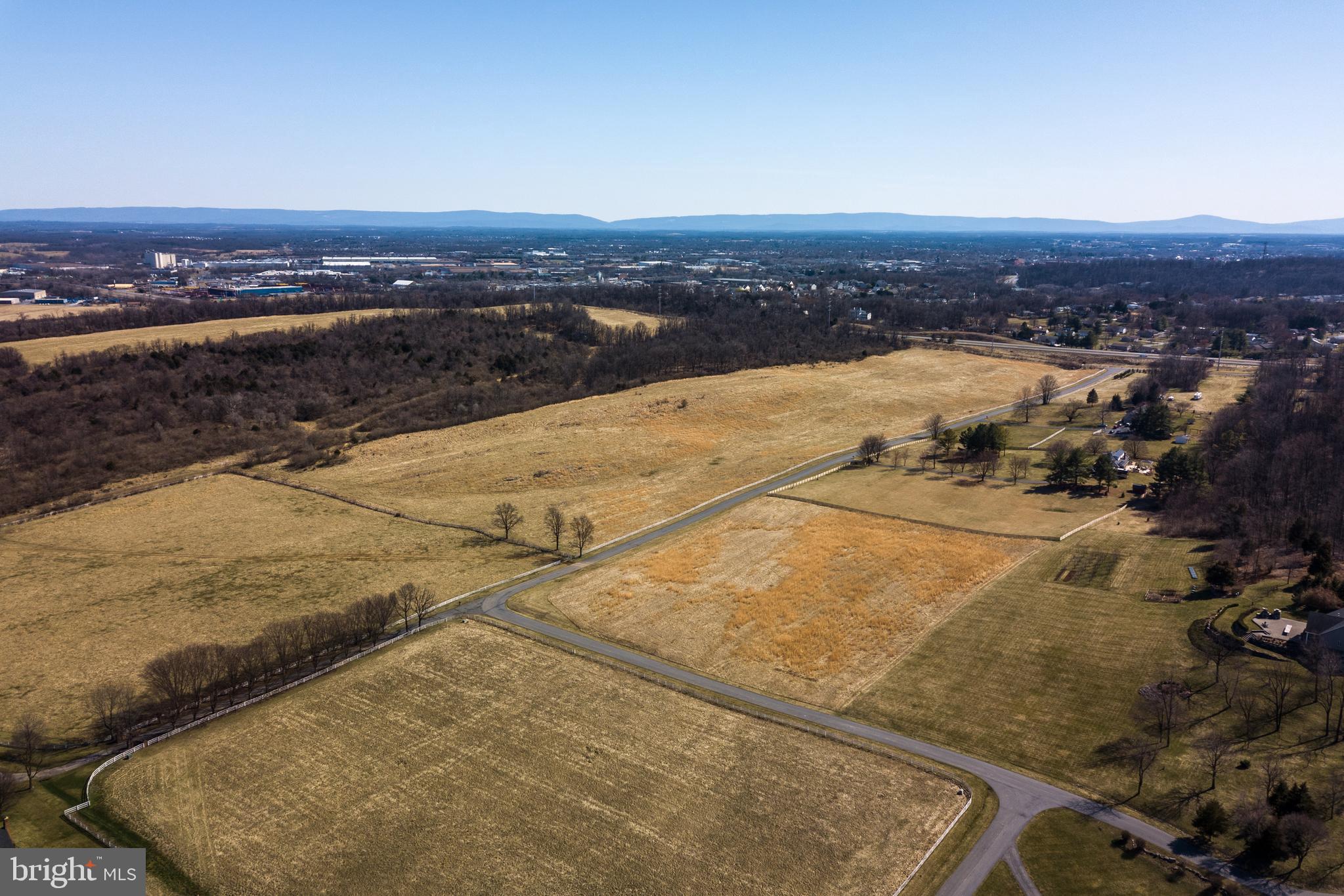 SPRING VALLEY - Land