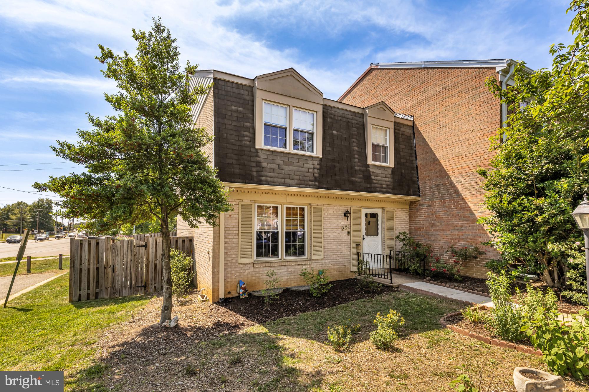 5730 THOMAS EDISON COURT