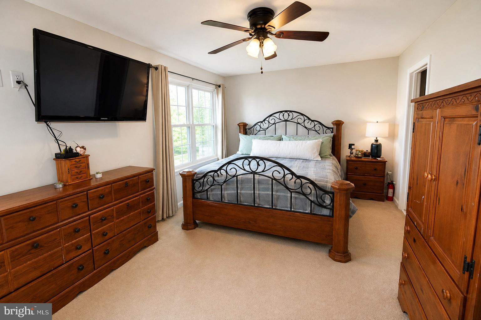 ROBIN MEADOWS - Residential