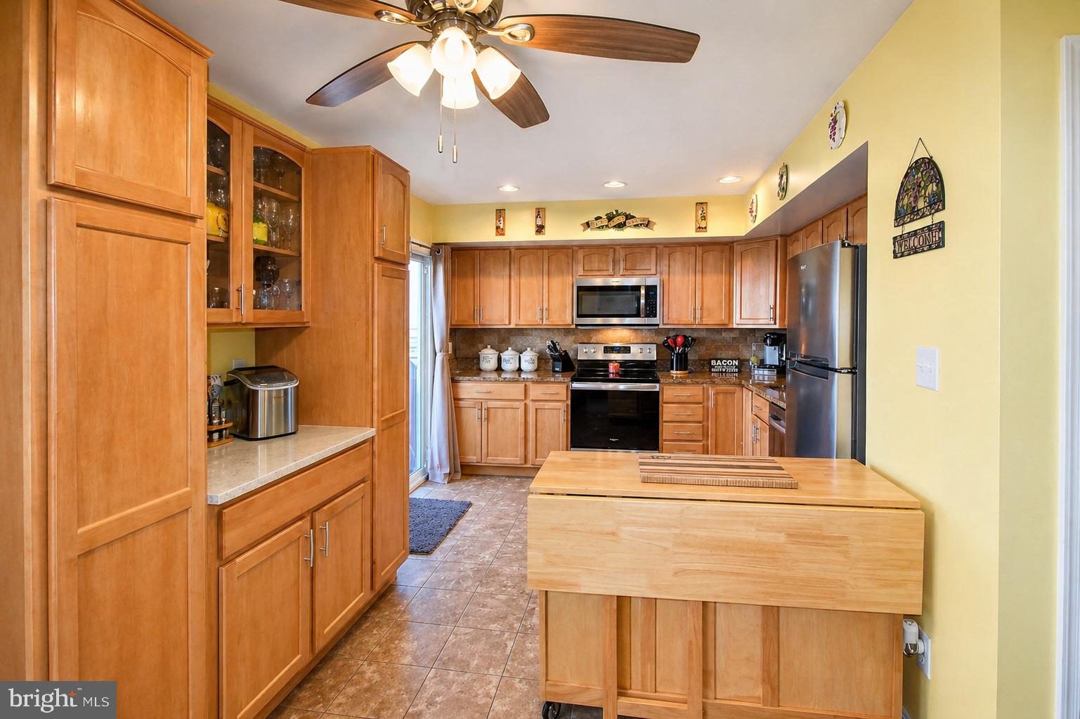 ROBIN MEADOWS - Residential