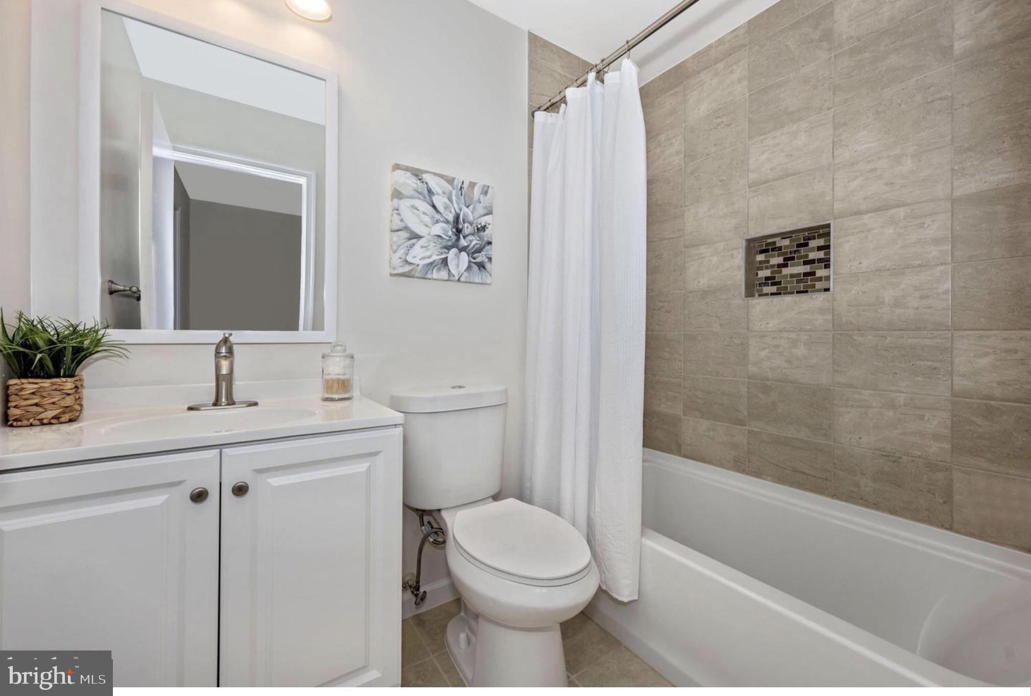 ROBIN MEADOWS - Residential