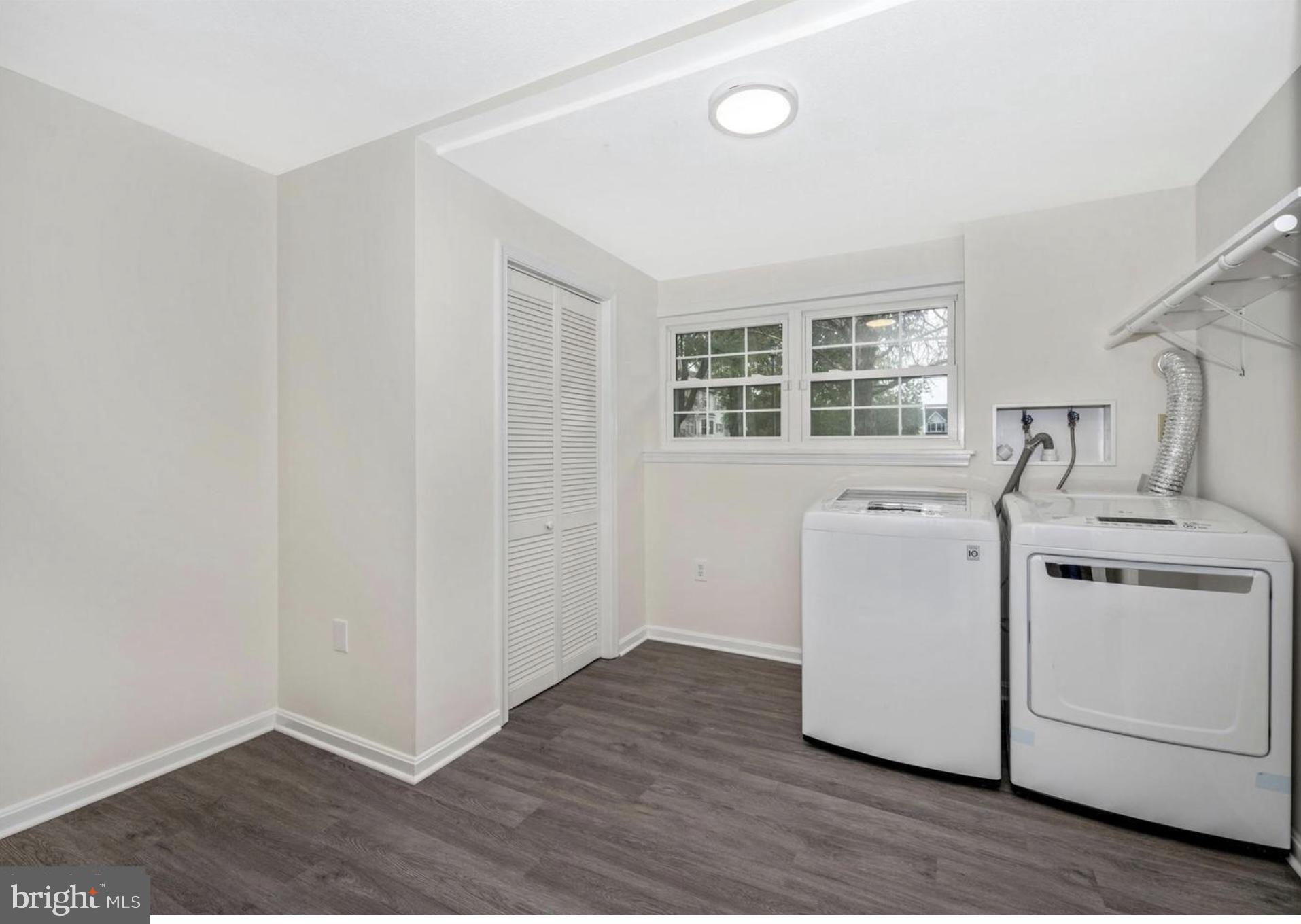 ROBIN MEADOWS - Residential