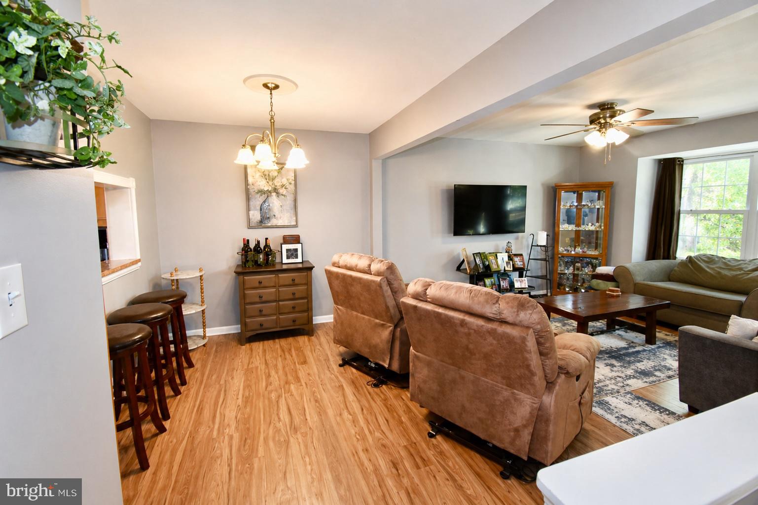 ROBIN MEADOWS - Residential