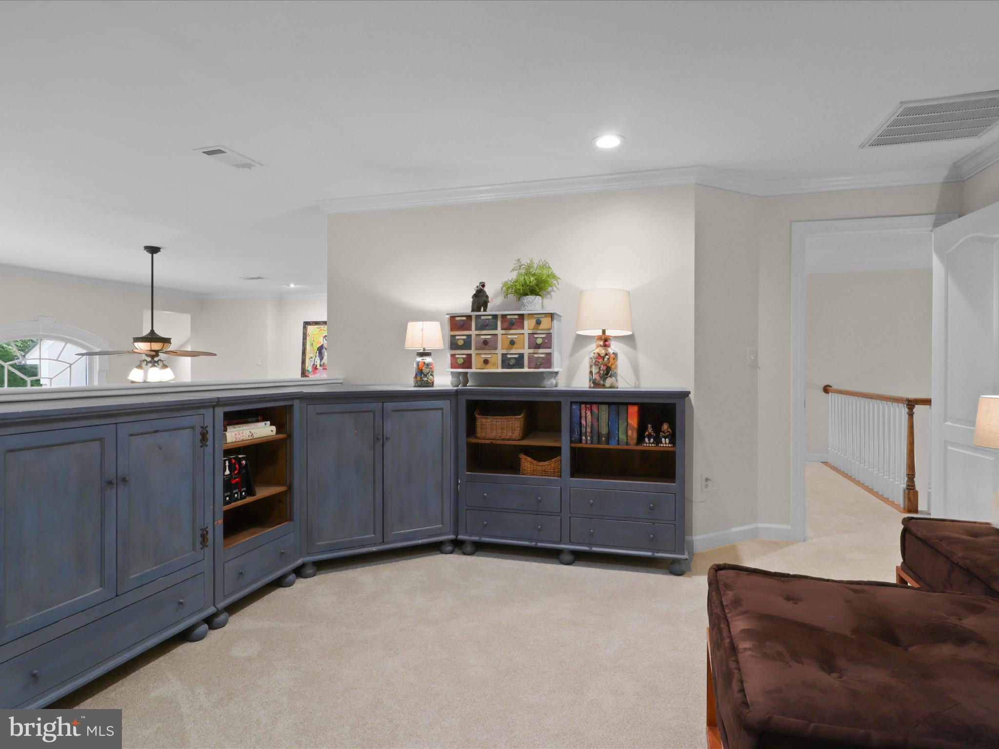 TWELVE OAKS - Residential