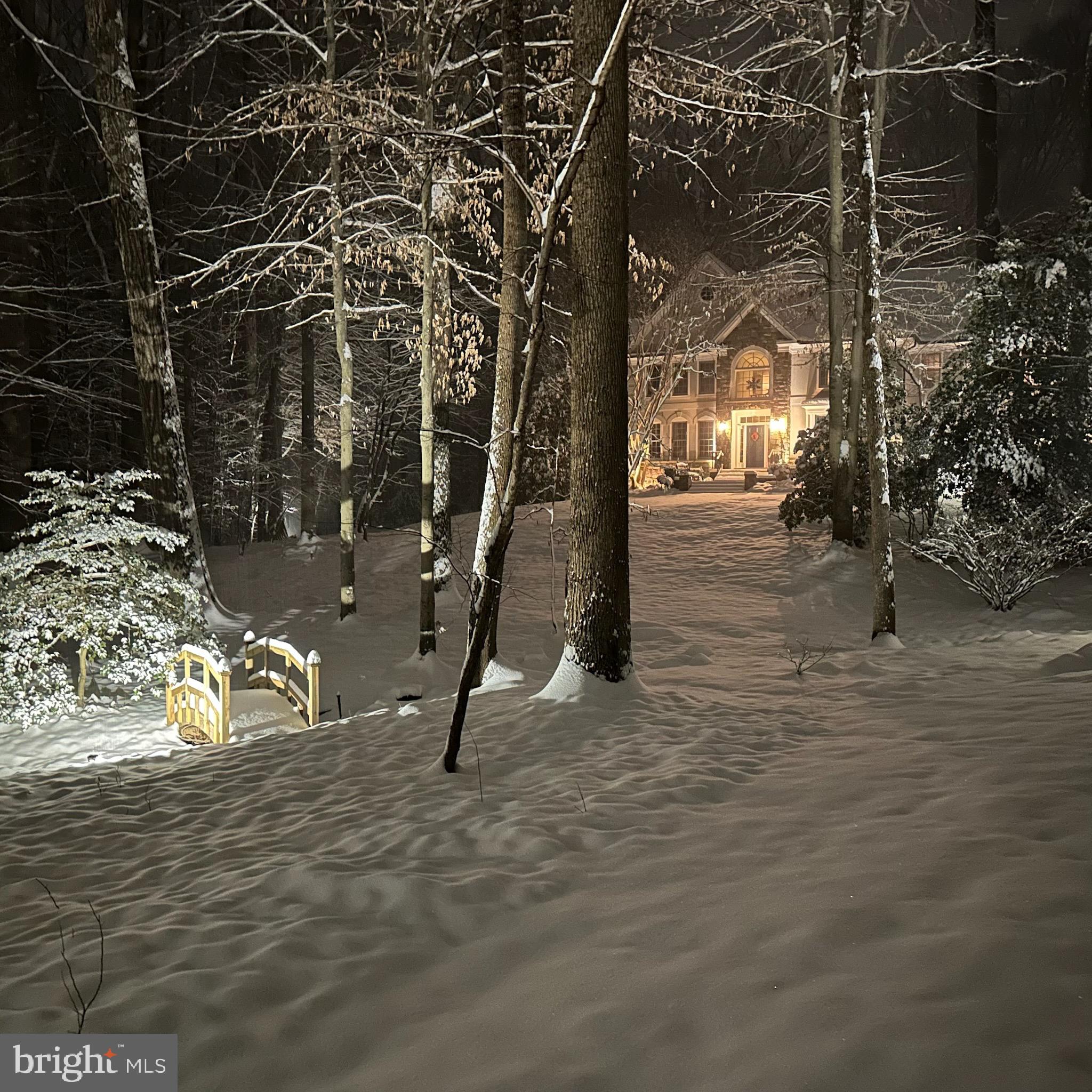 TWELVE OAKS - Residential