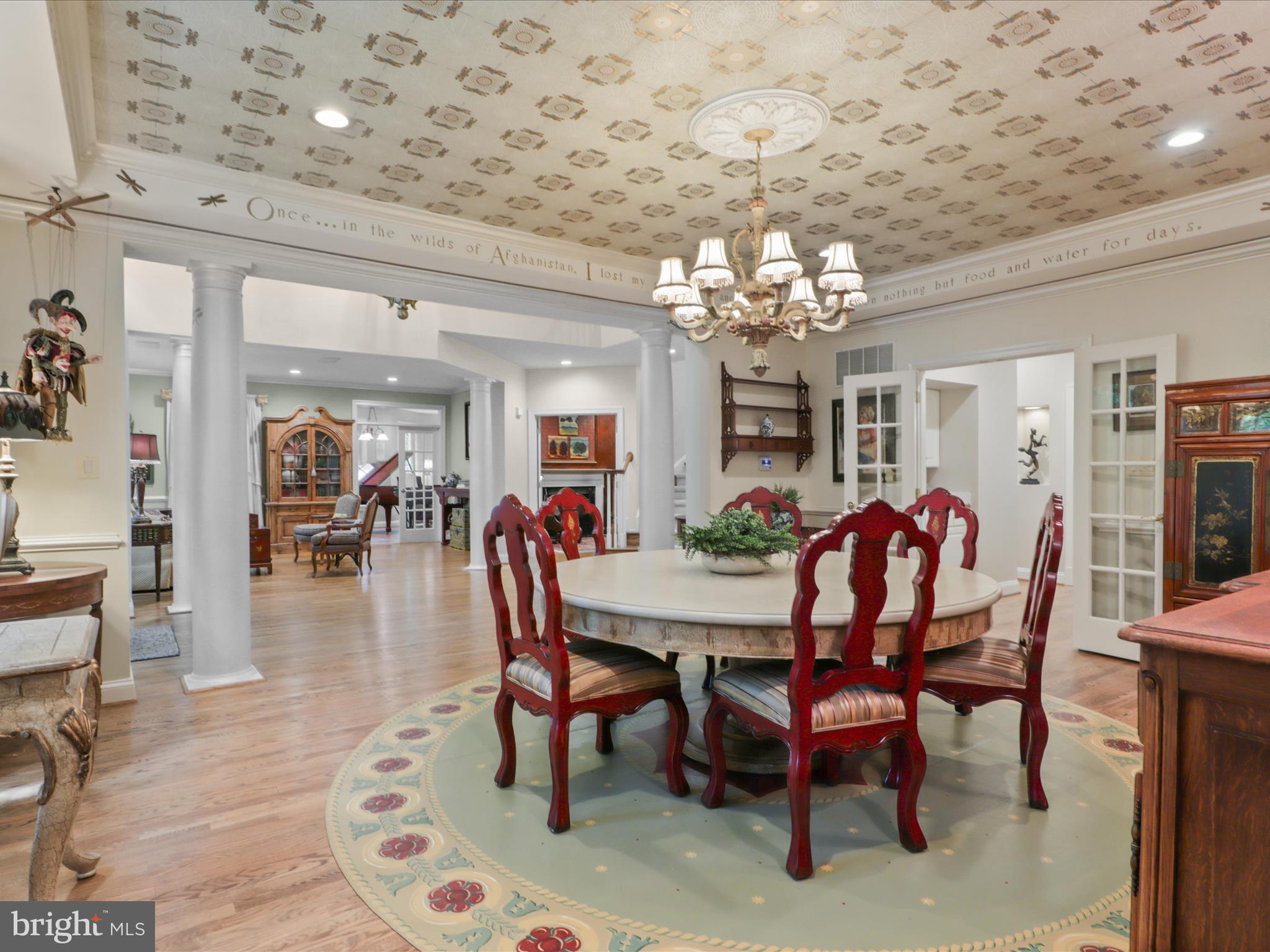 TWELVE OAKS - Residential