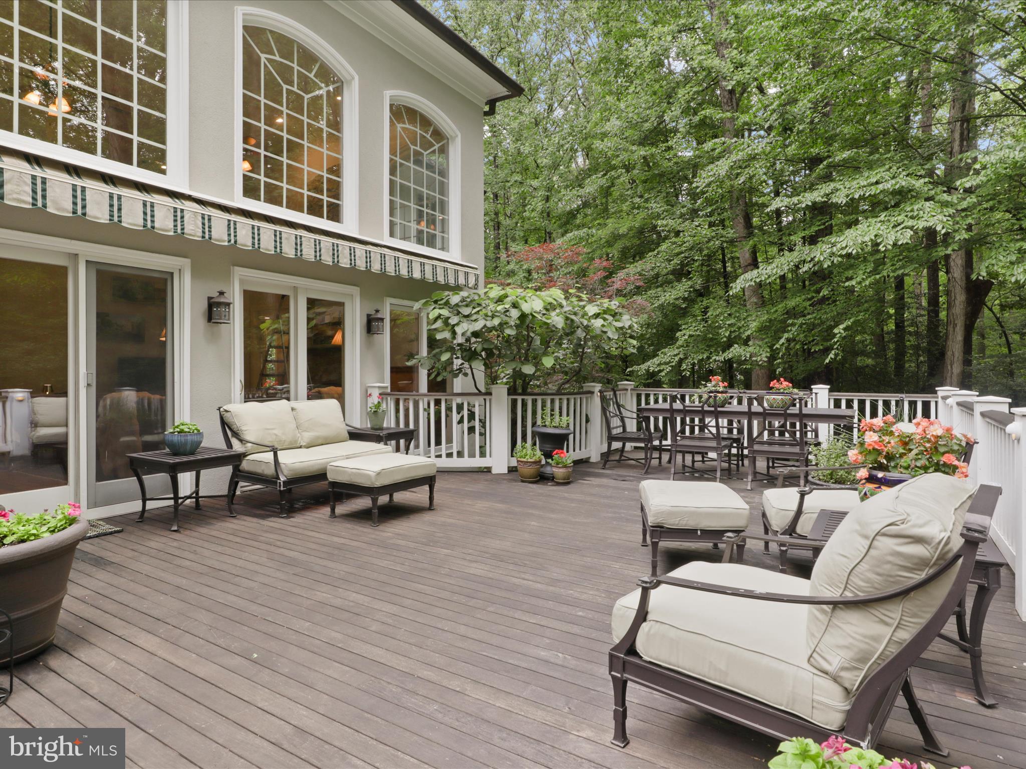 TWELVE OAKS - Residential