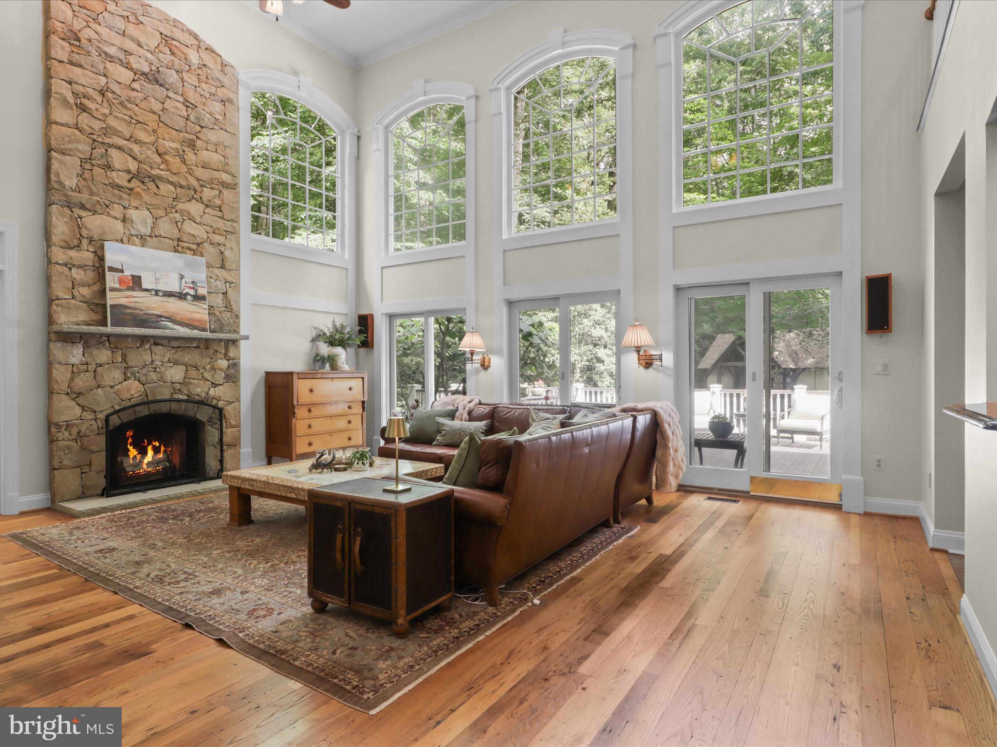 TWELVE OAKS - Residential