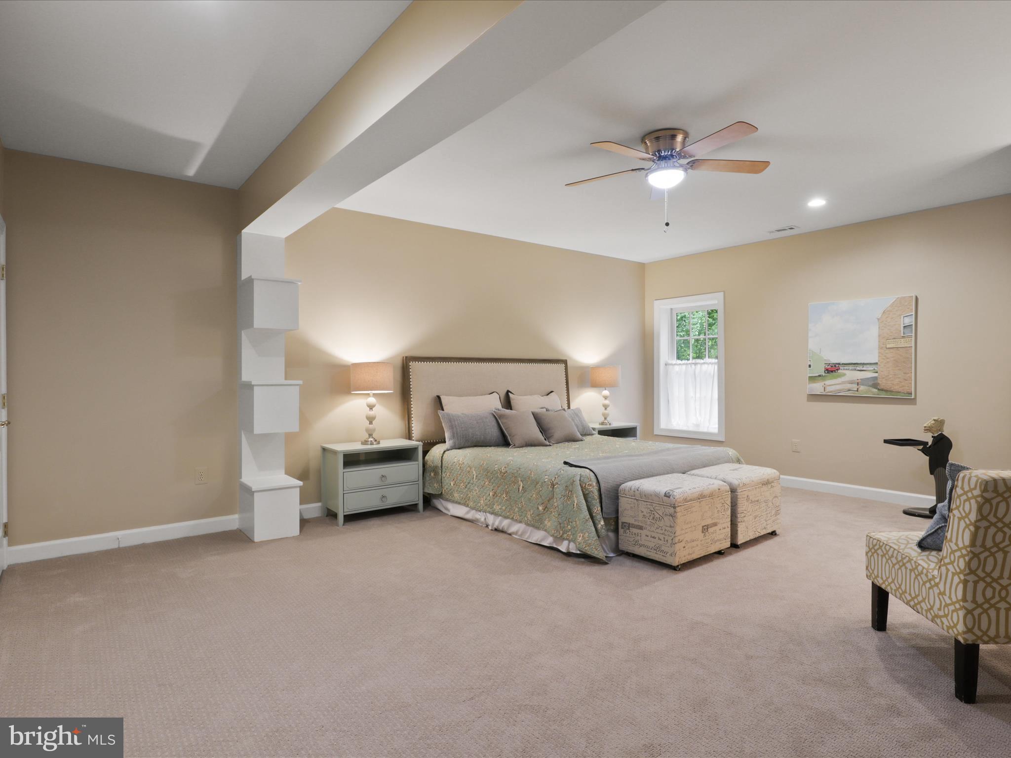 TWELVE OAKS - Residential