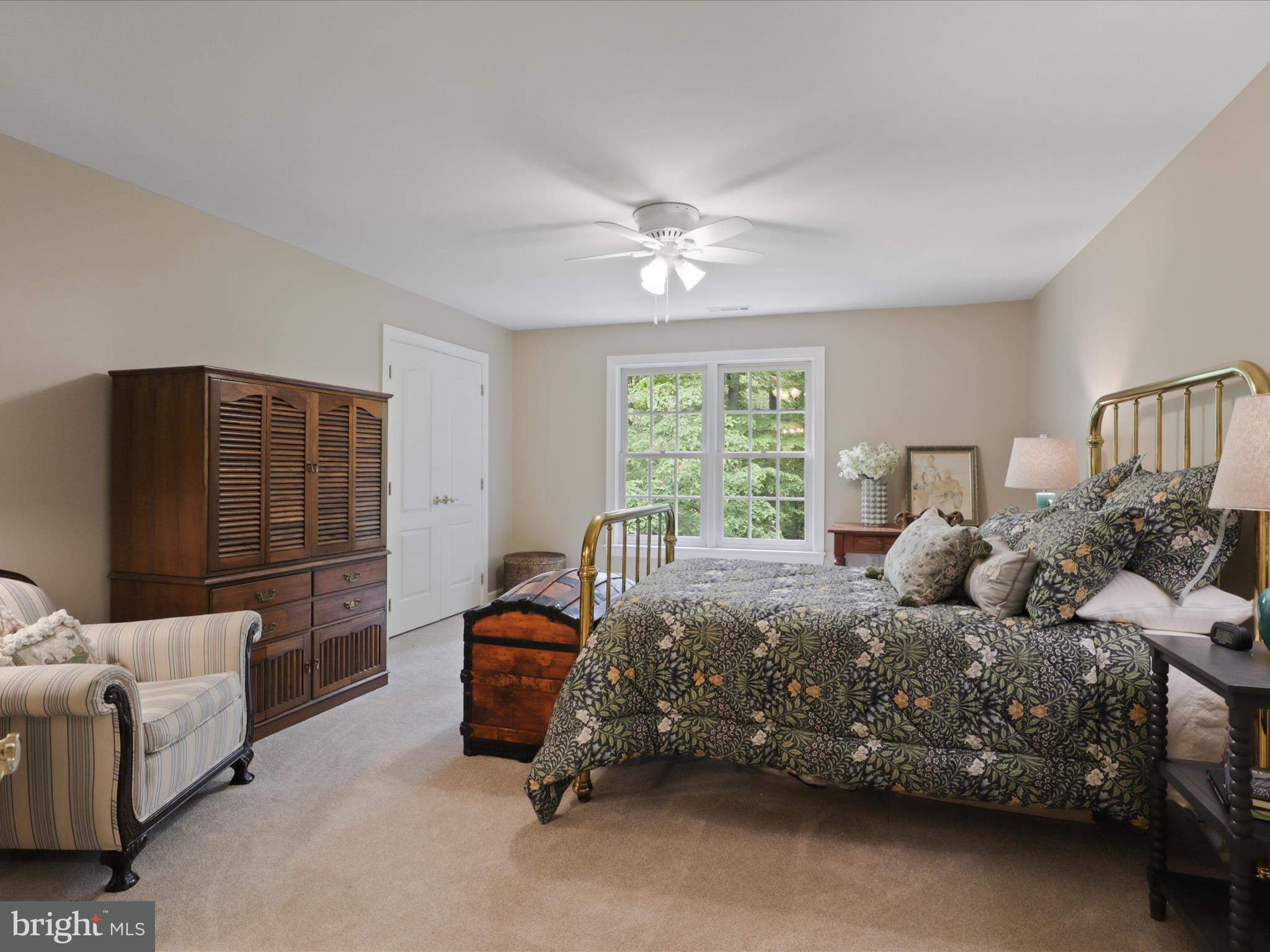 TWELVE OAKS - Residential