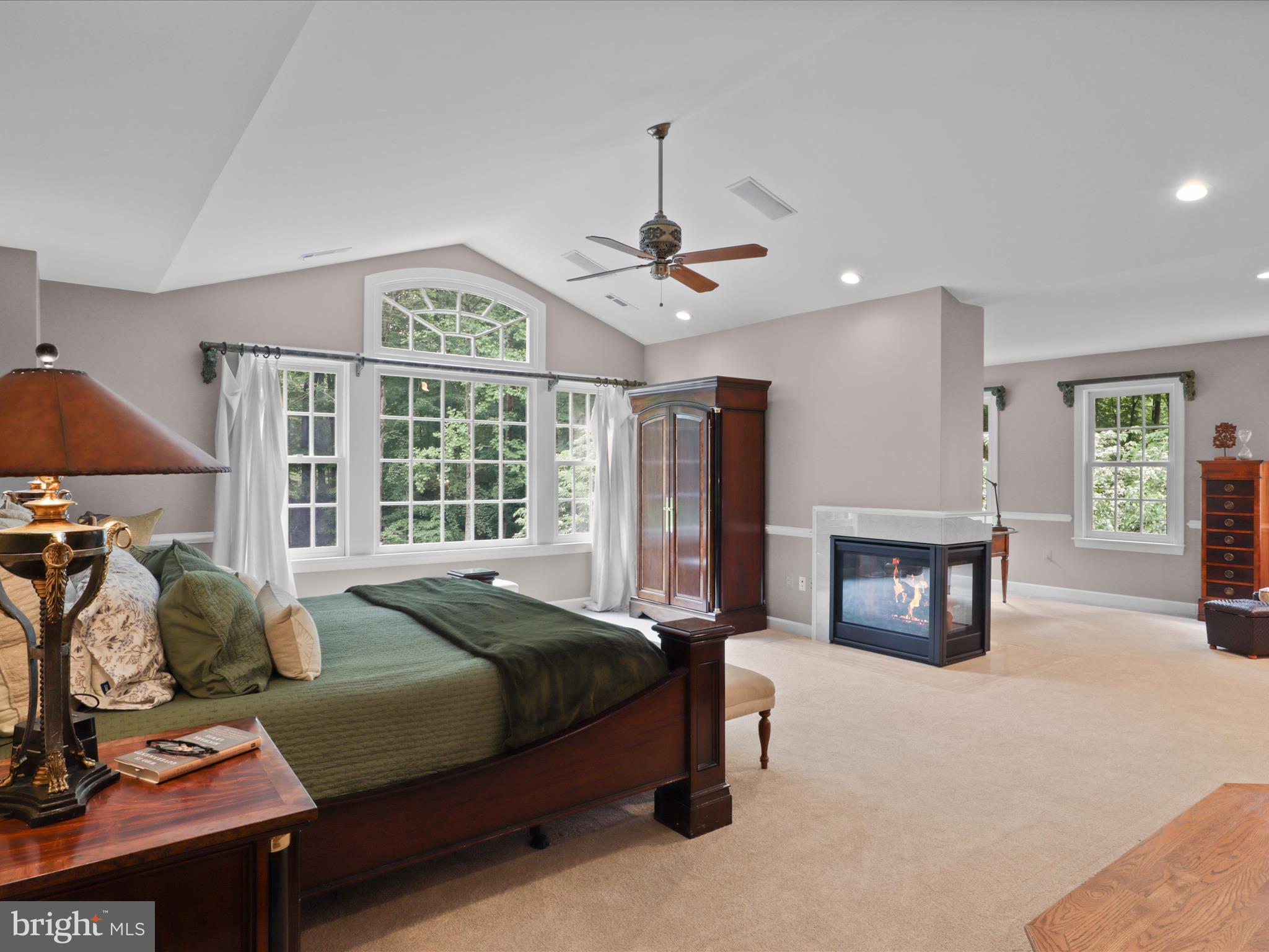 TWELVE OAKS - Residential