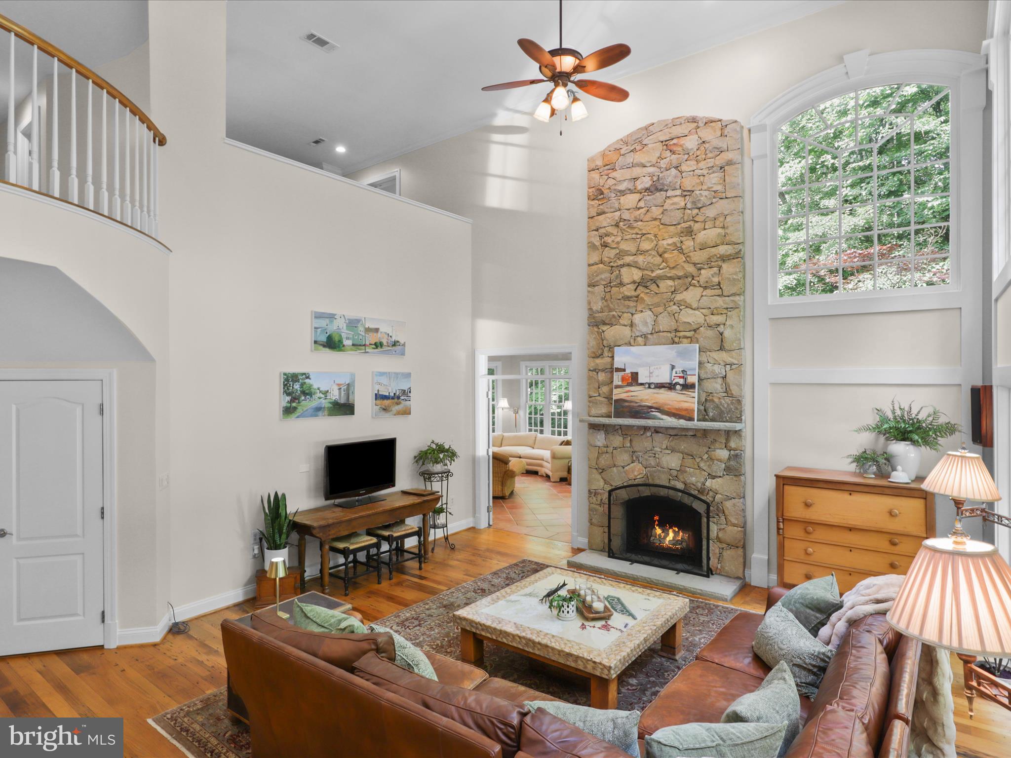 TWELVE OAKS - Residential