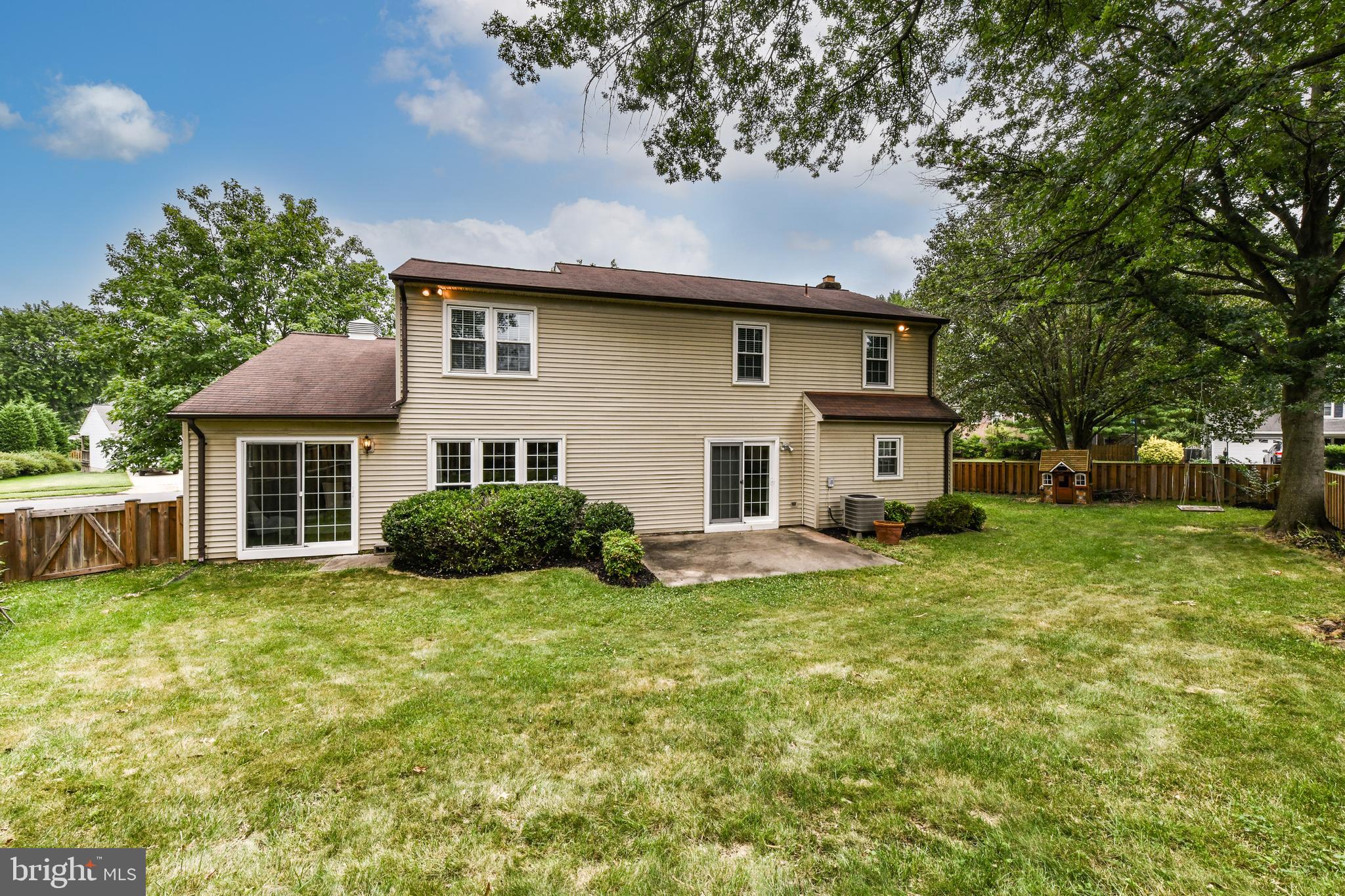 KINGSTON CHASE - Residential