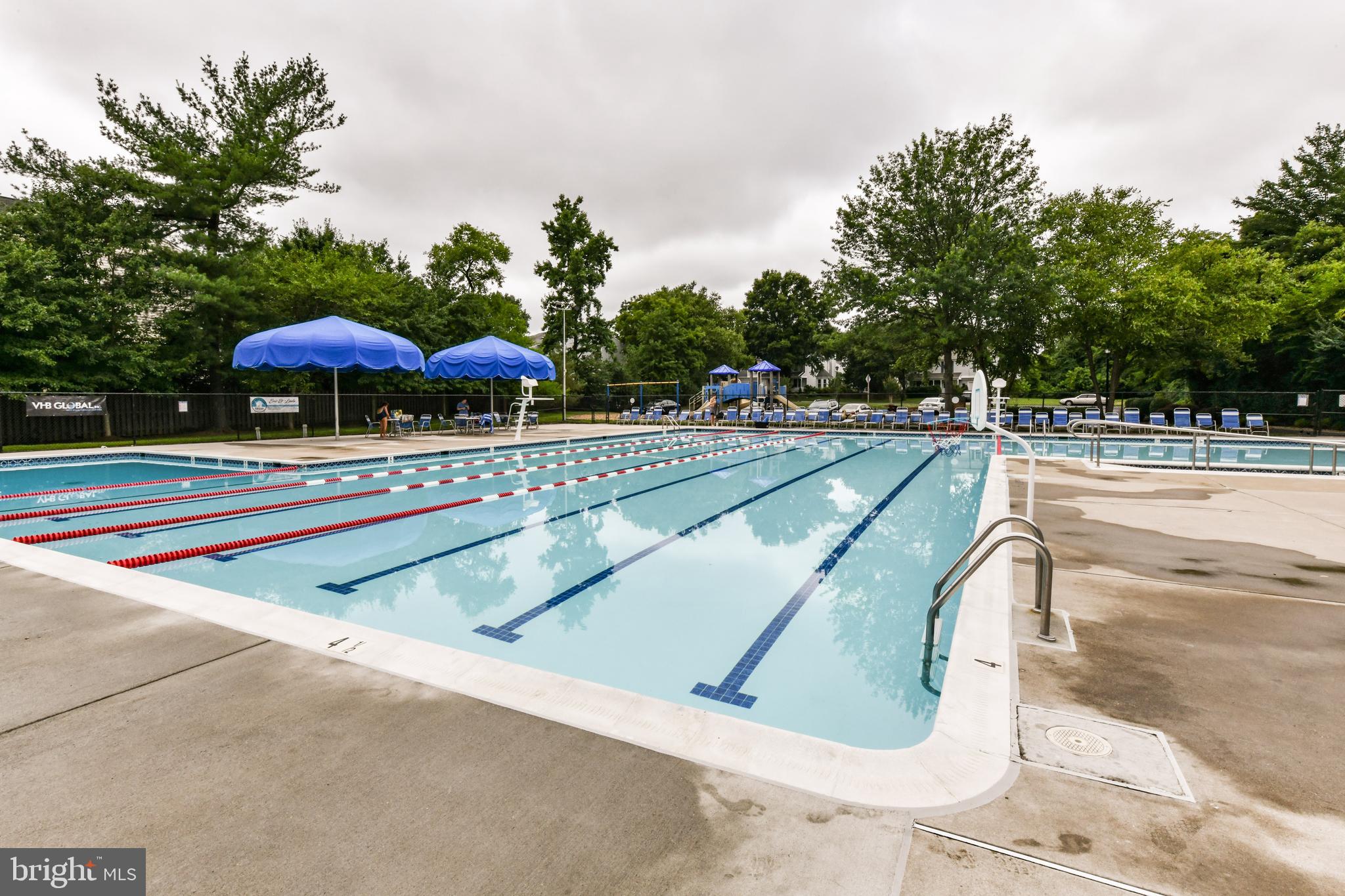 KINGSTON CHASE - Residential