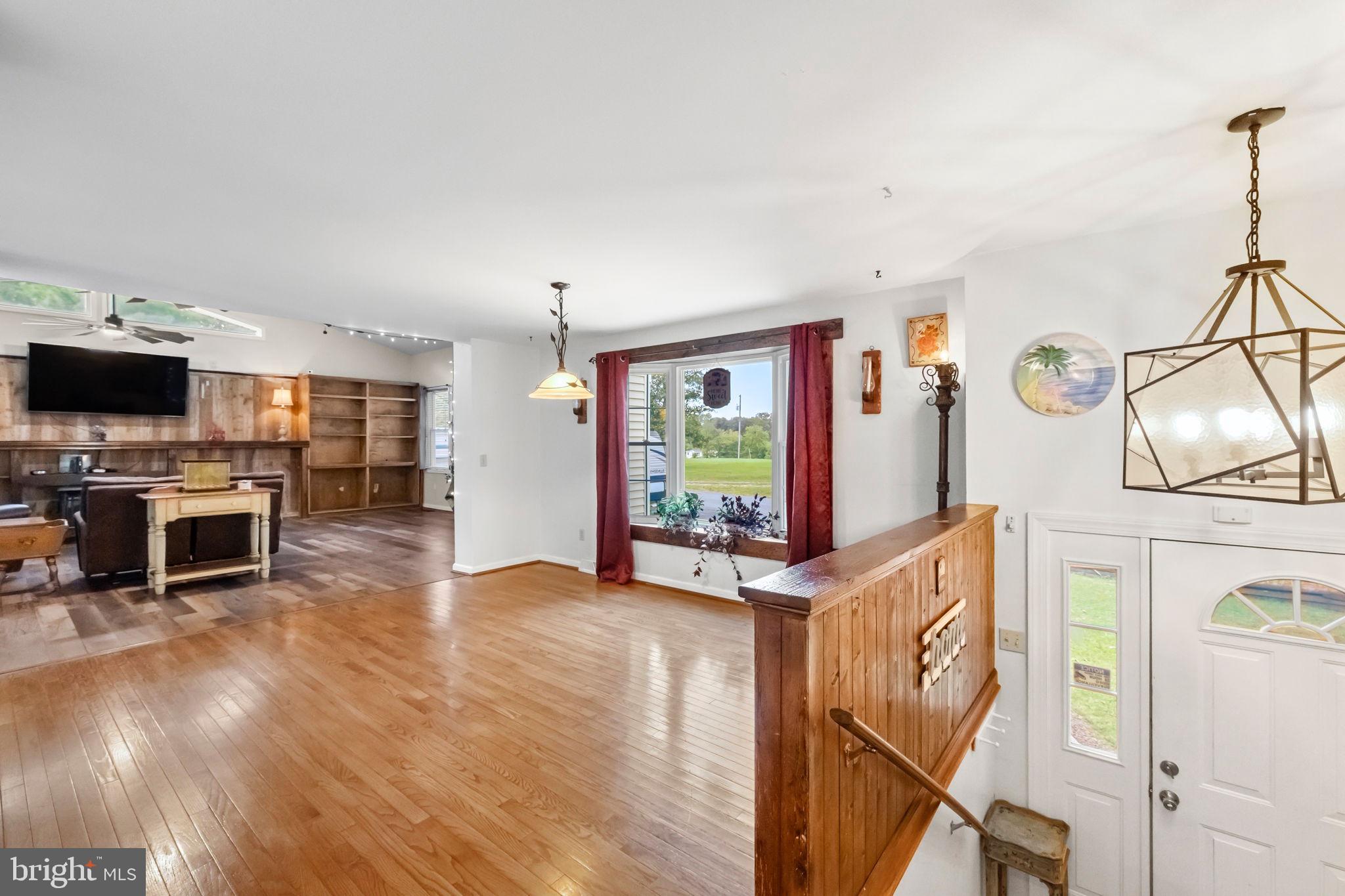 8908 JENNINGS LANE
