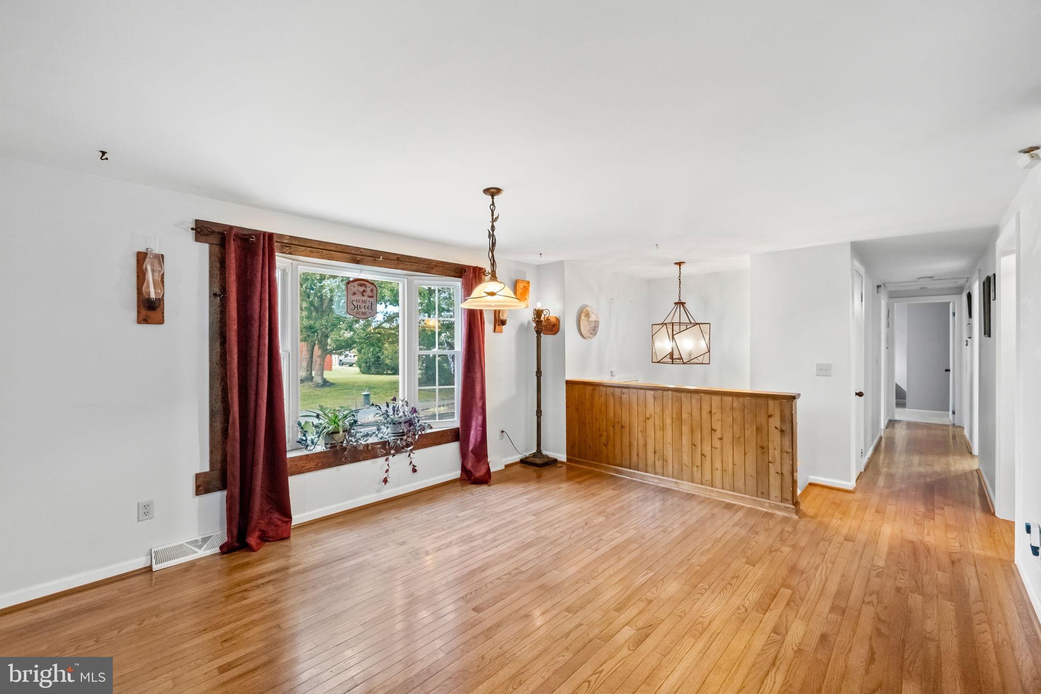 8908 JENNINGS LANE