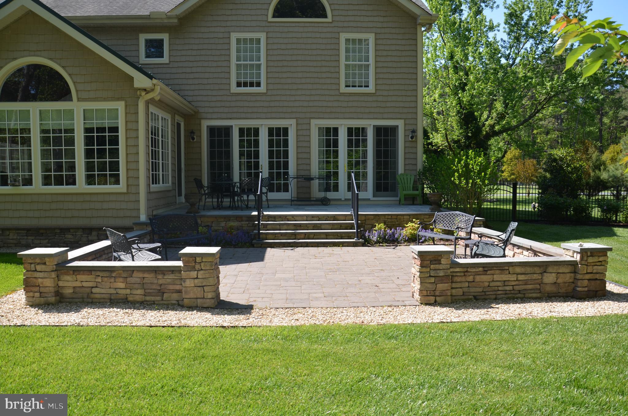 CHURCH NECK - Residential