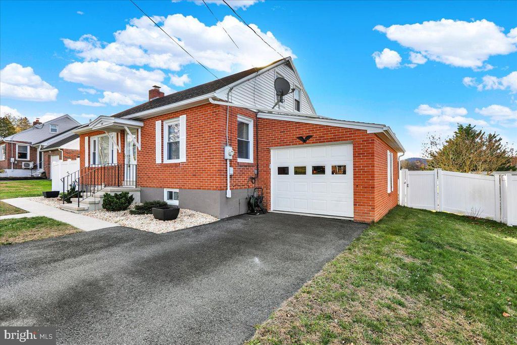 Photo of 88 E College Avenue, WERNERSVILLE, PA 19565 (MLS # PABK2066266)