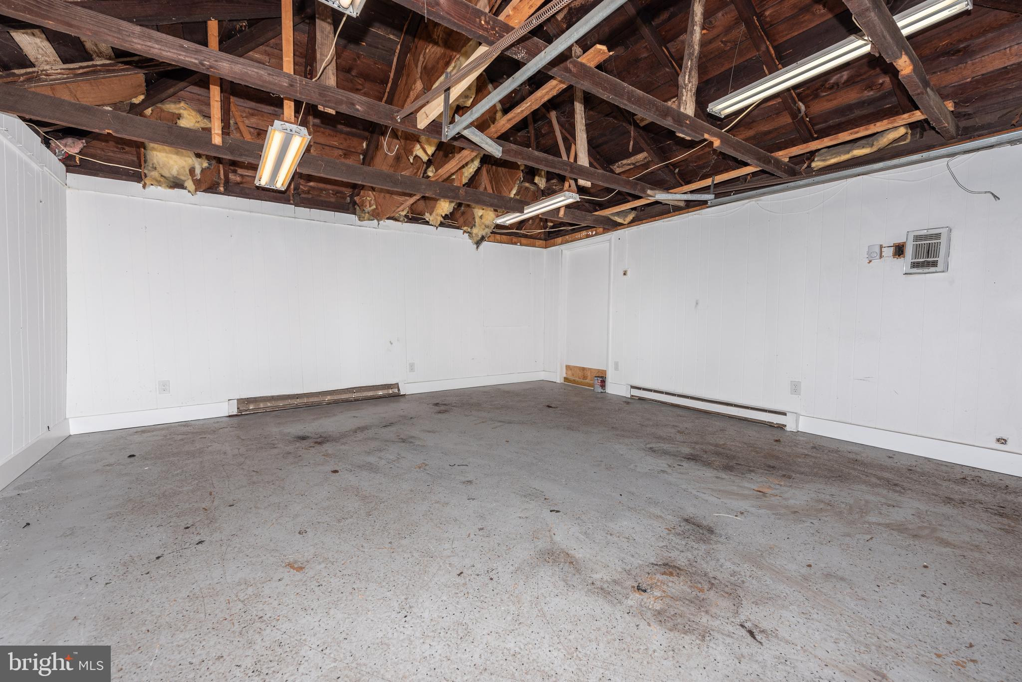 NOTTINGHAM - Commercial Lease