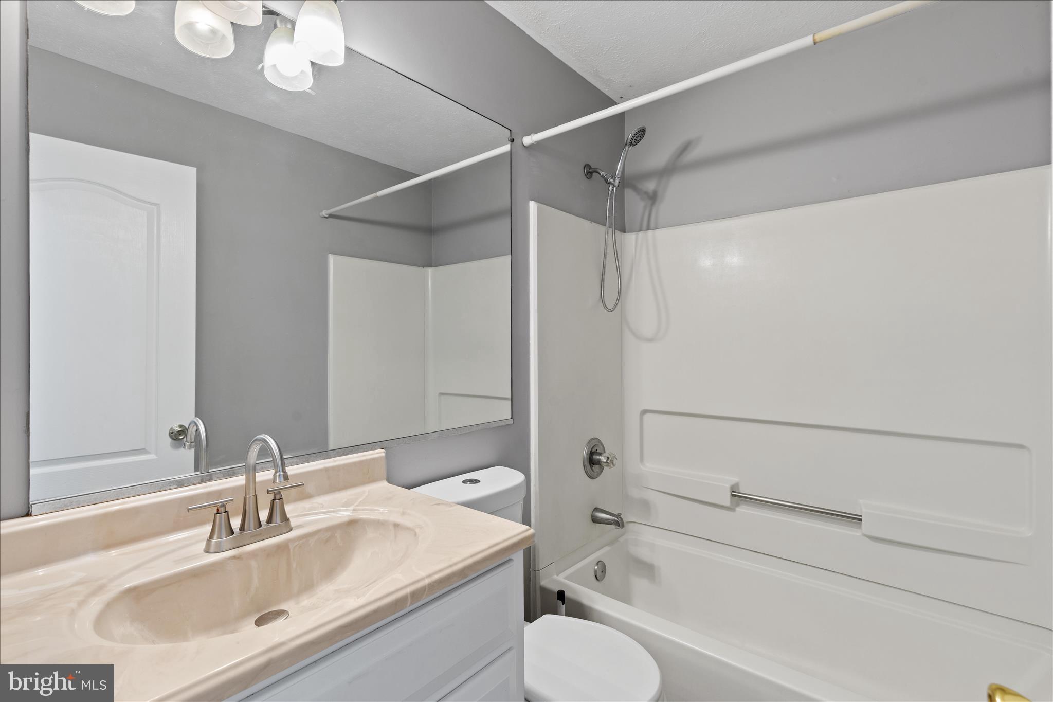 SOUTH HAMPTON SUB - Residential