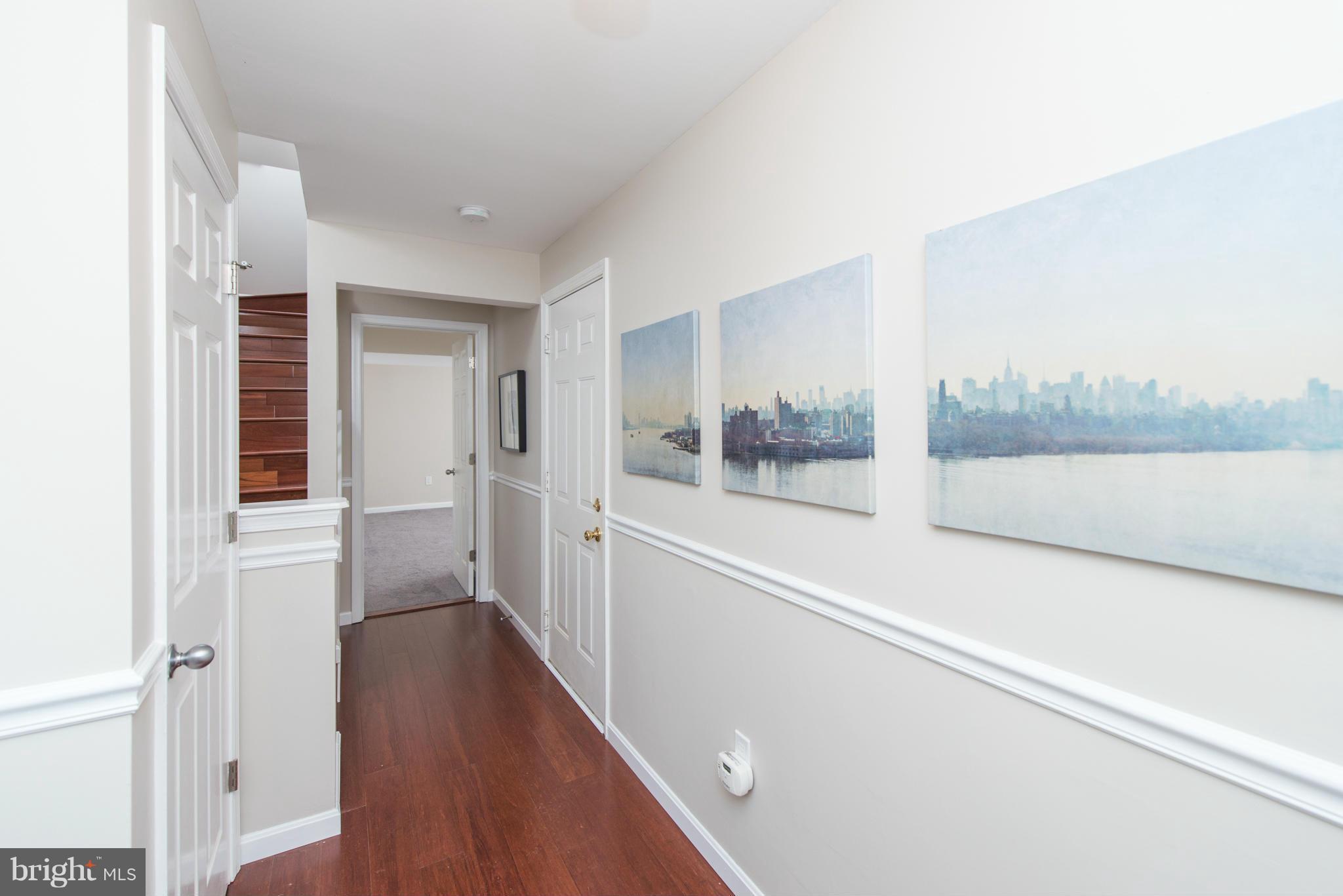 RIVERCHASE - Residential