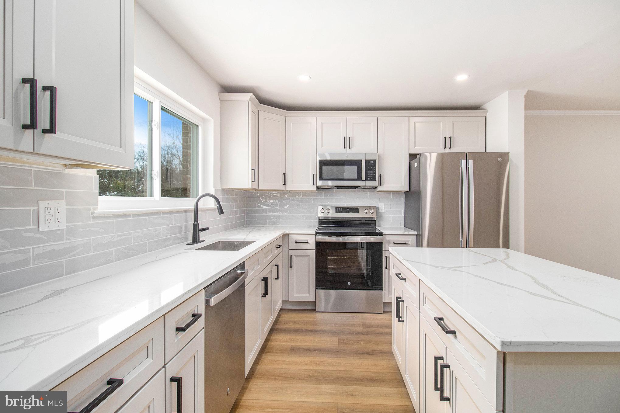 PERKIOMEN WOODS - Residential Lease