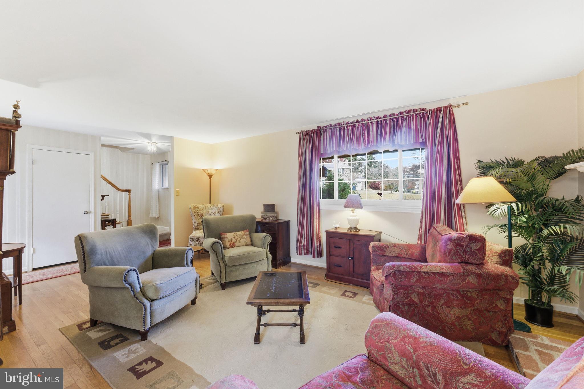 8601 KENILWORTH DRIVE