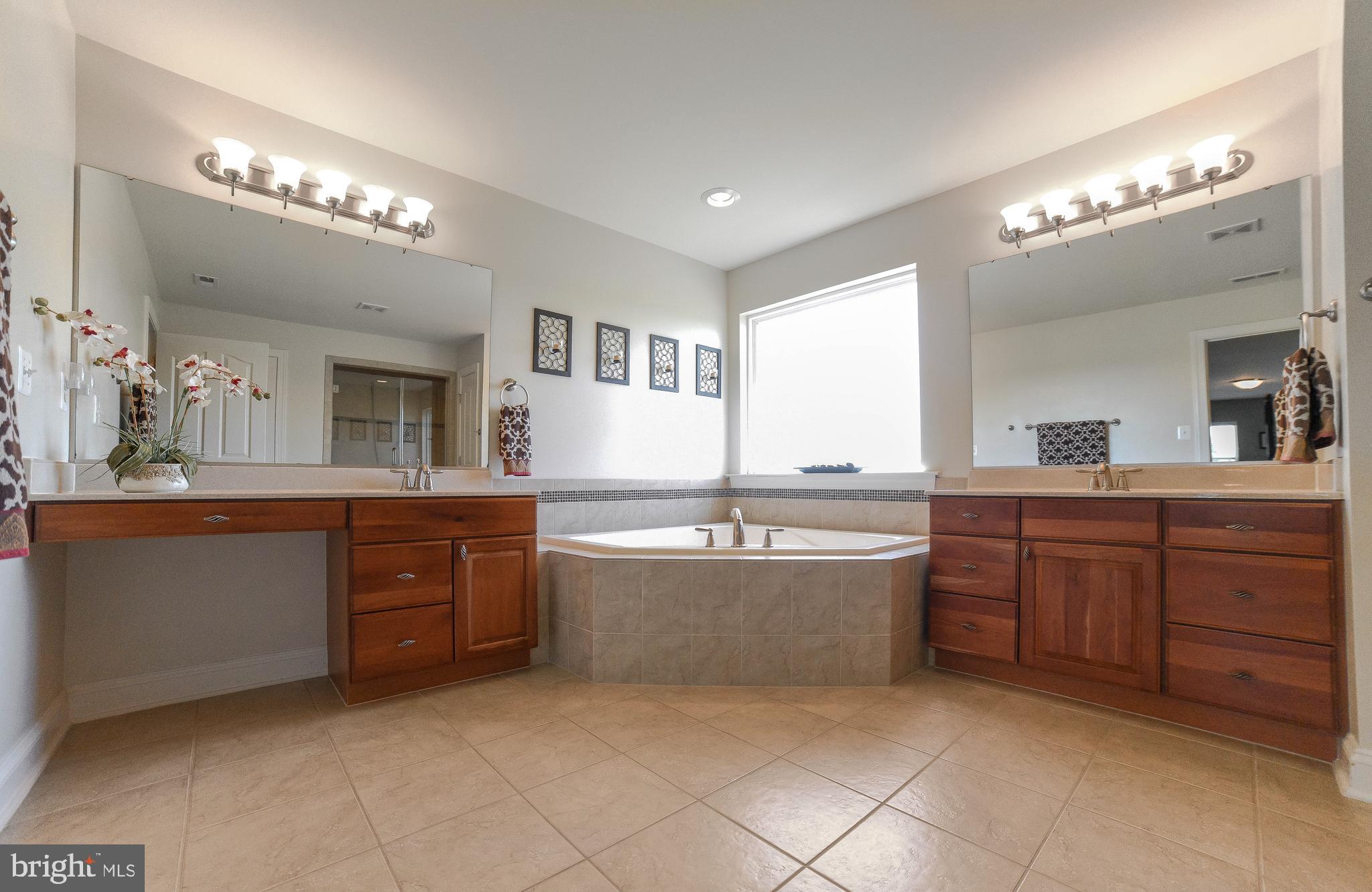 LEONARDS GRANT - Residential