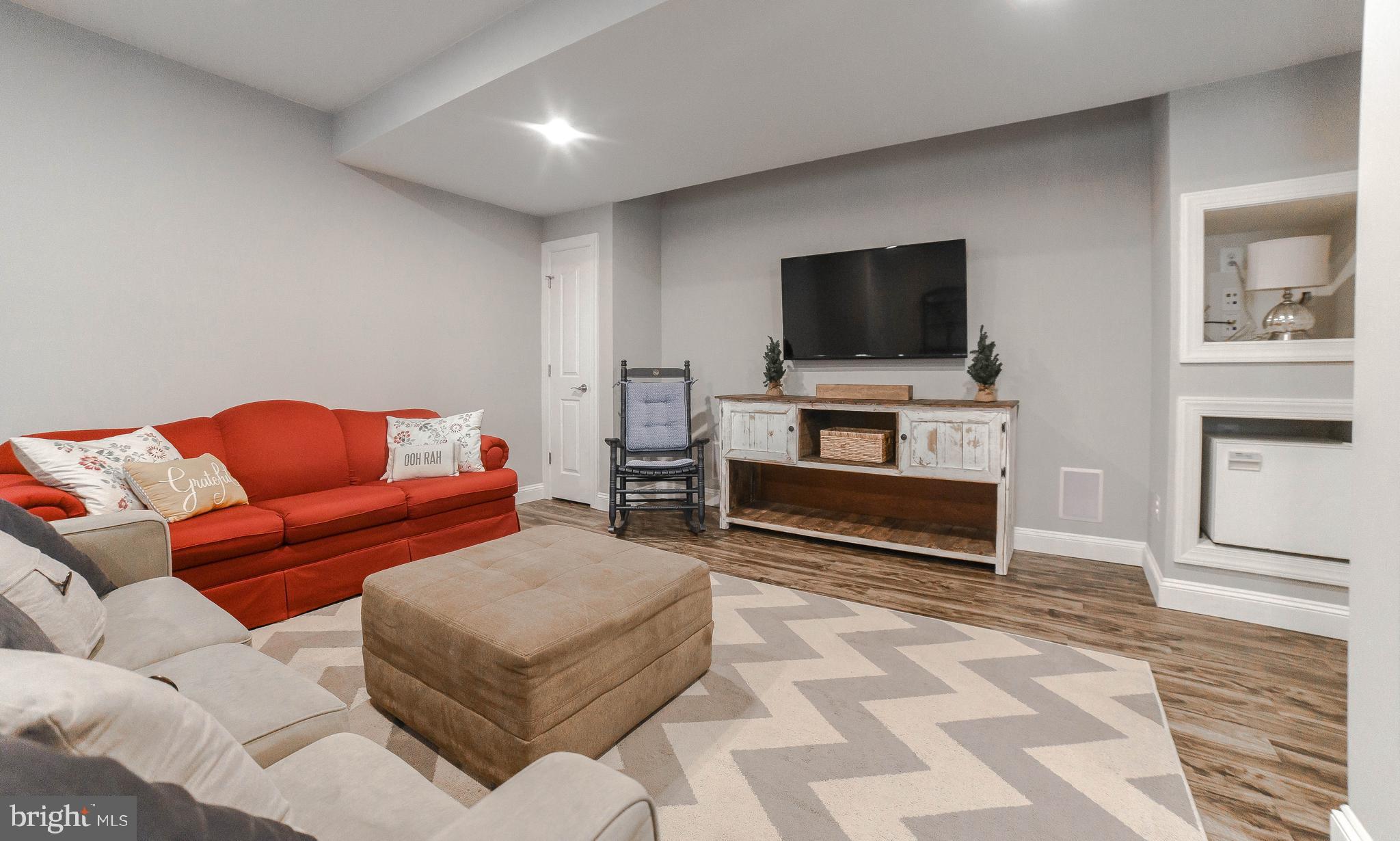 LEONARDS GRANT - Residential