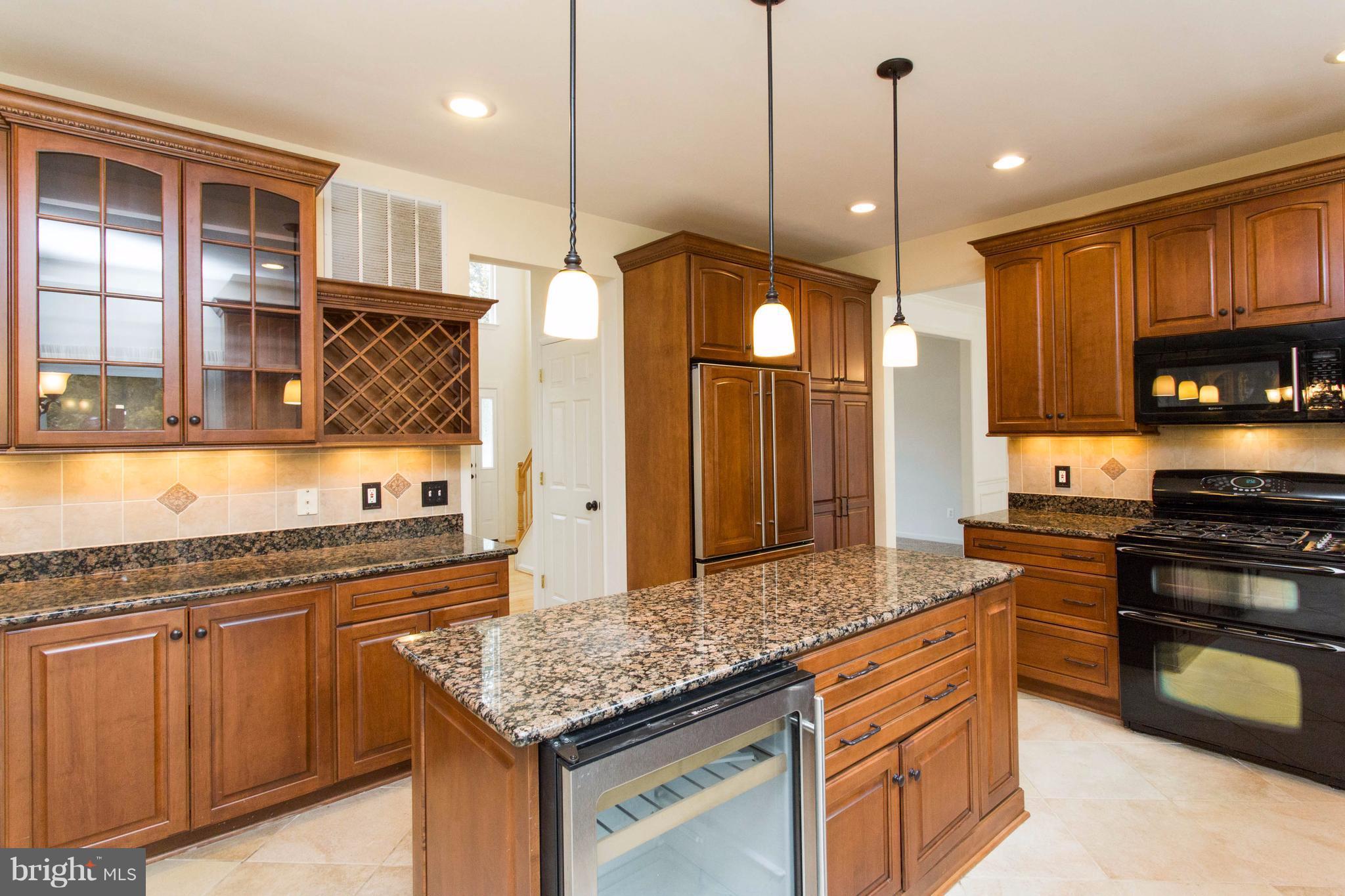 HAMPTON OAKS - Residential