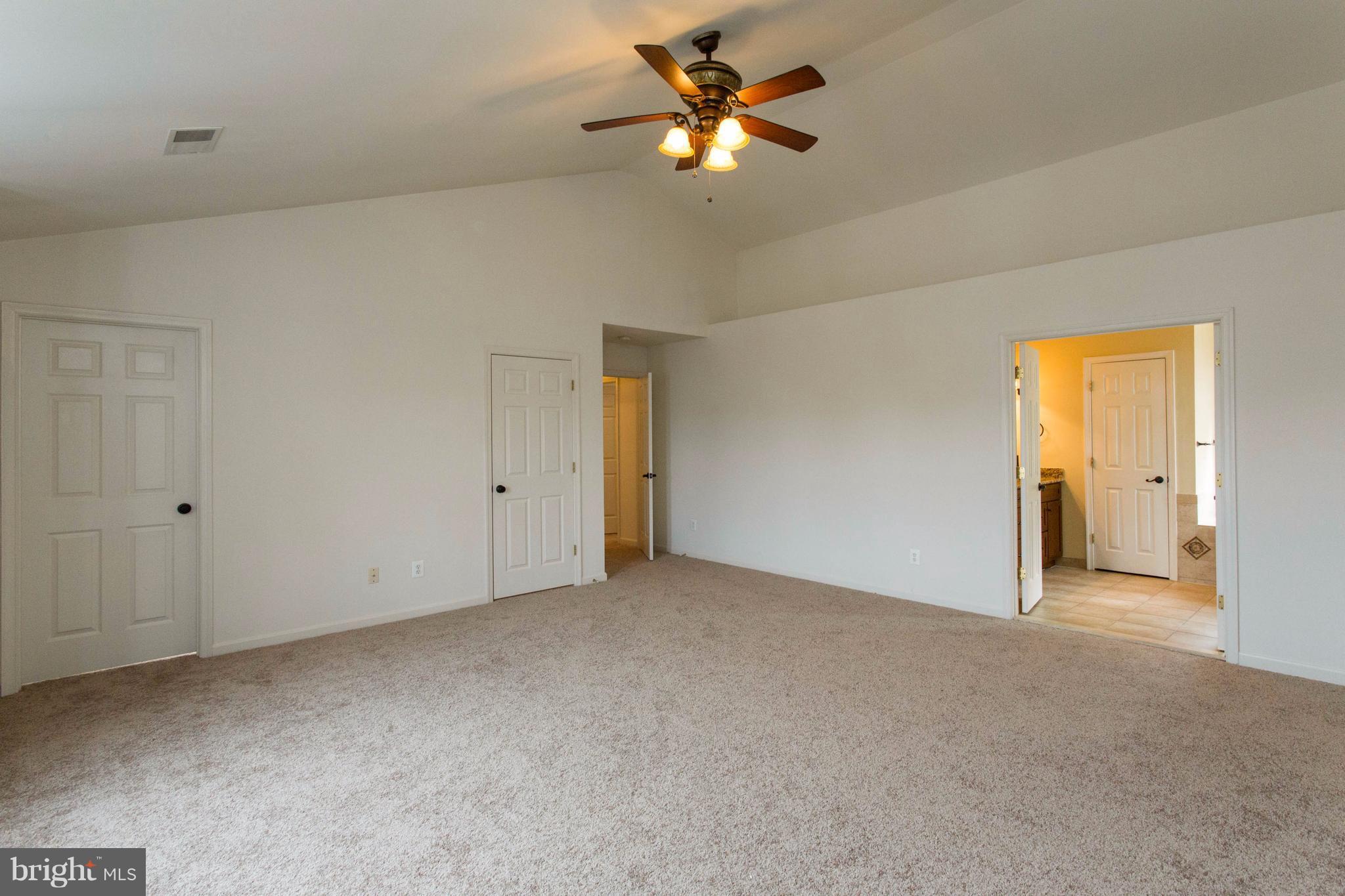 HAMPTON OAKS - Residential