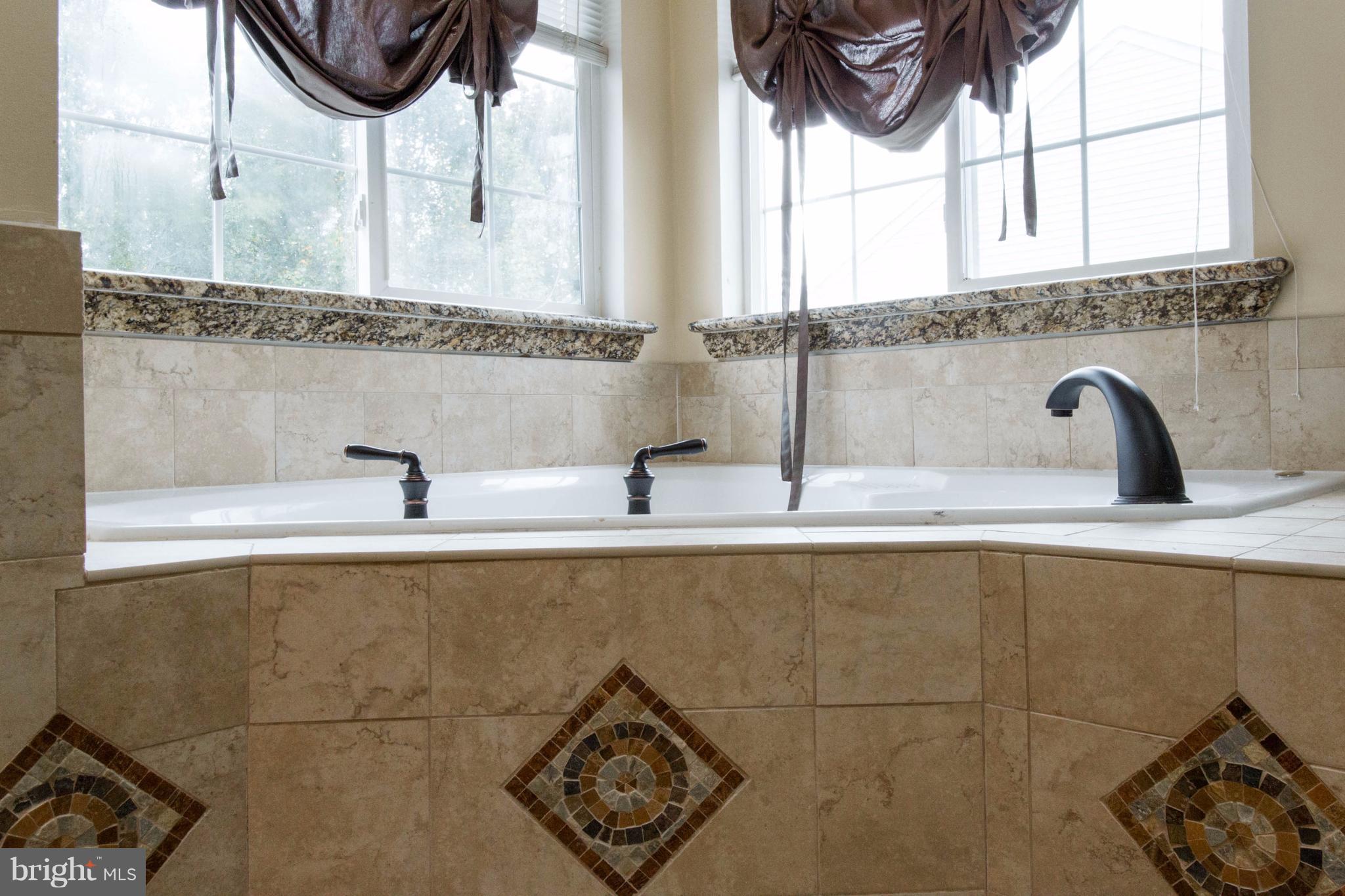 HAMPTON OAKS - Residential