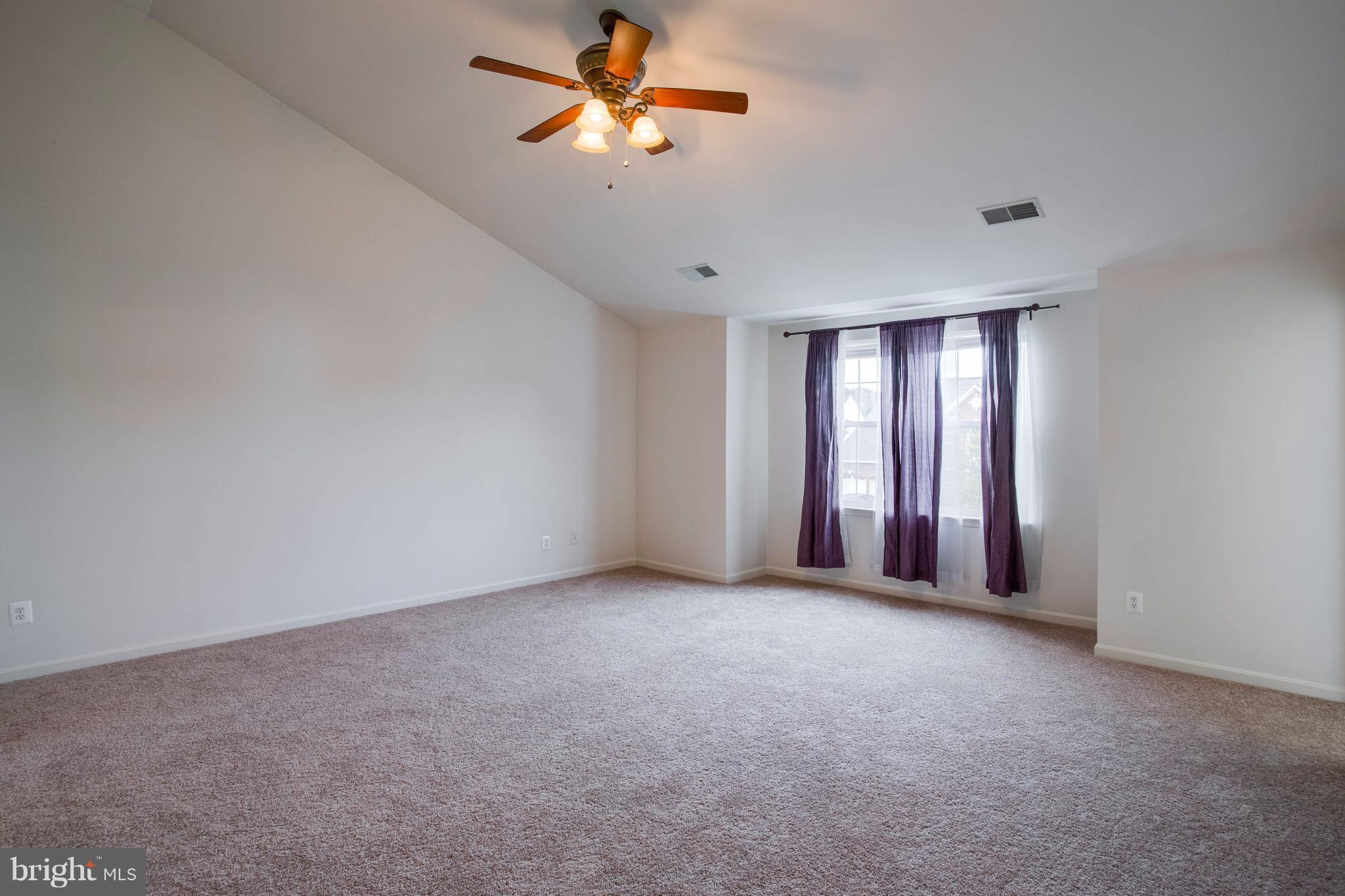 HAMPTON OAKS - Residential