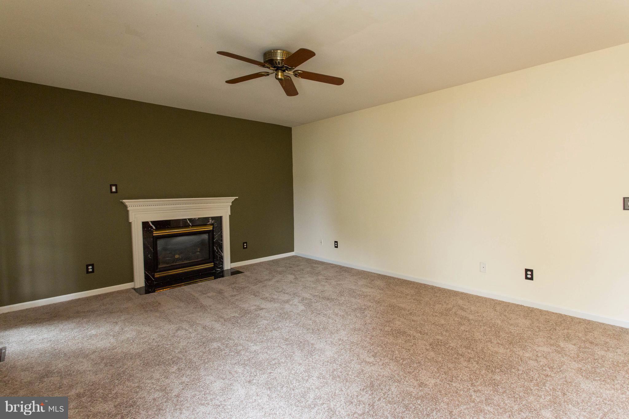 HAMPTON OAKS - Residential