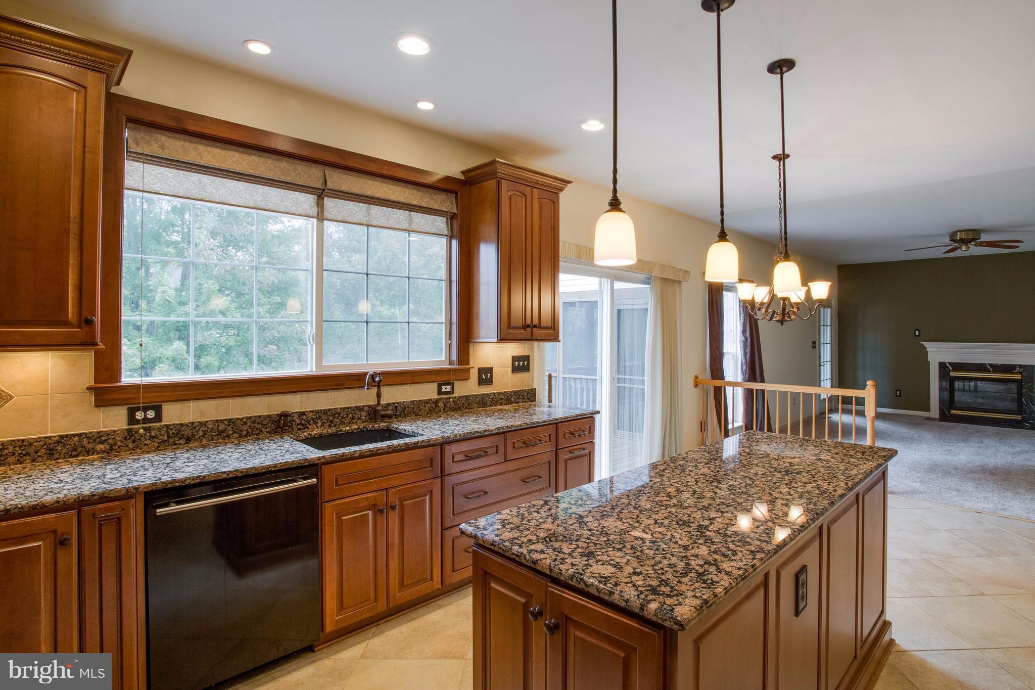 HAMPTON OAKS - Residential