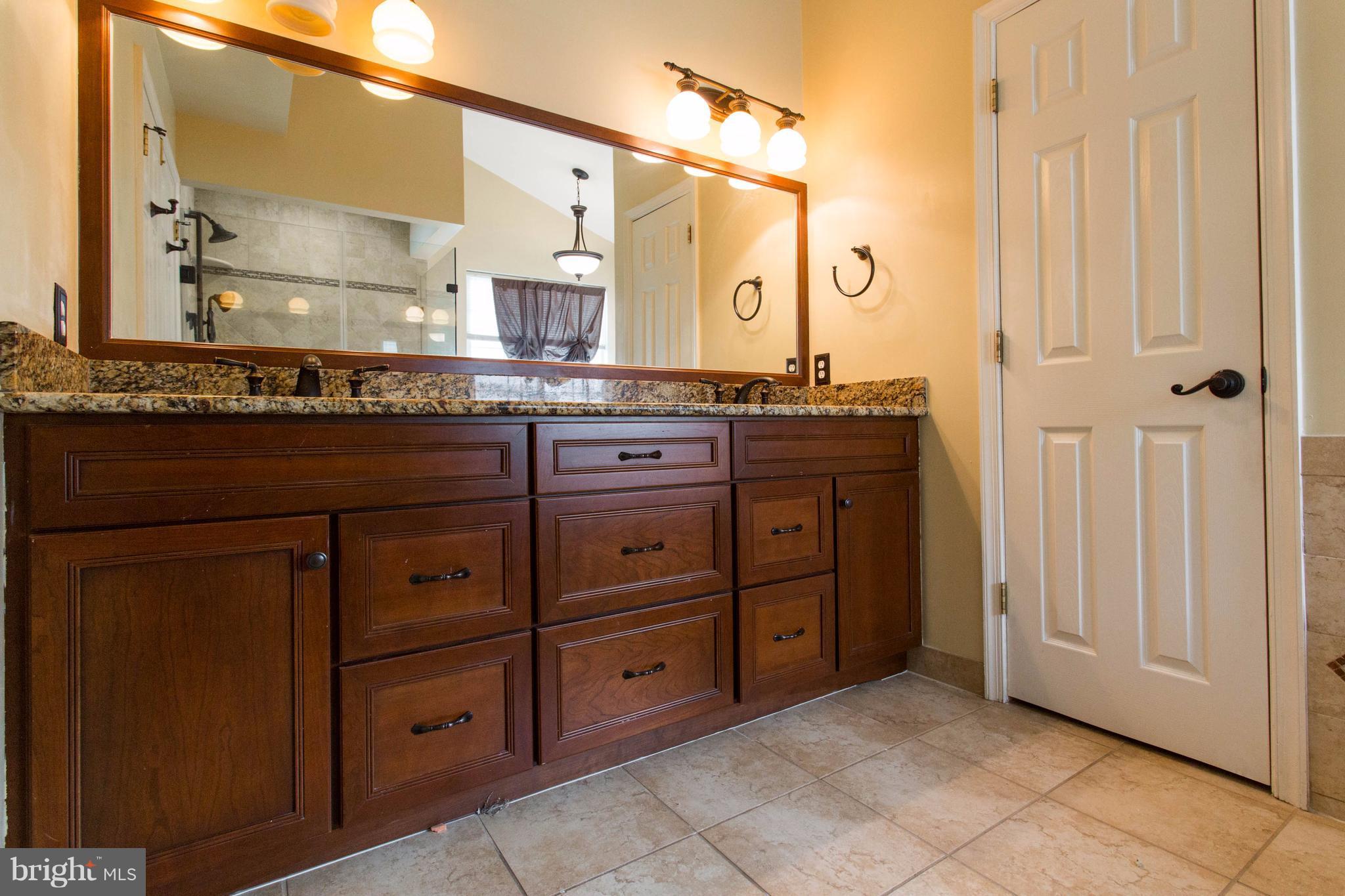 HAMPTON OAKS - Residential