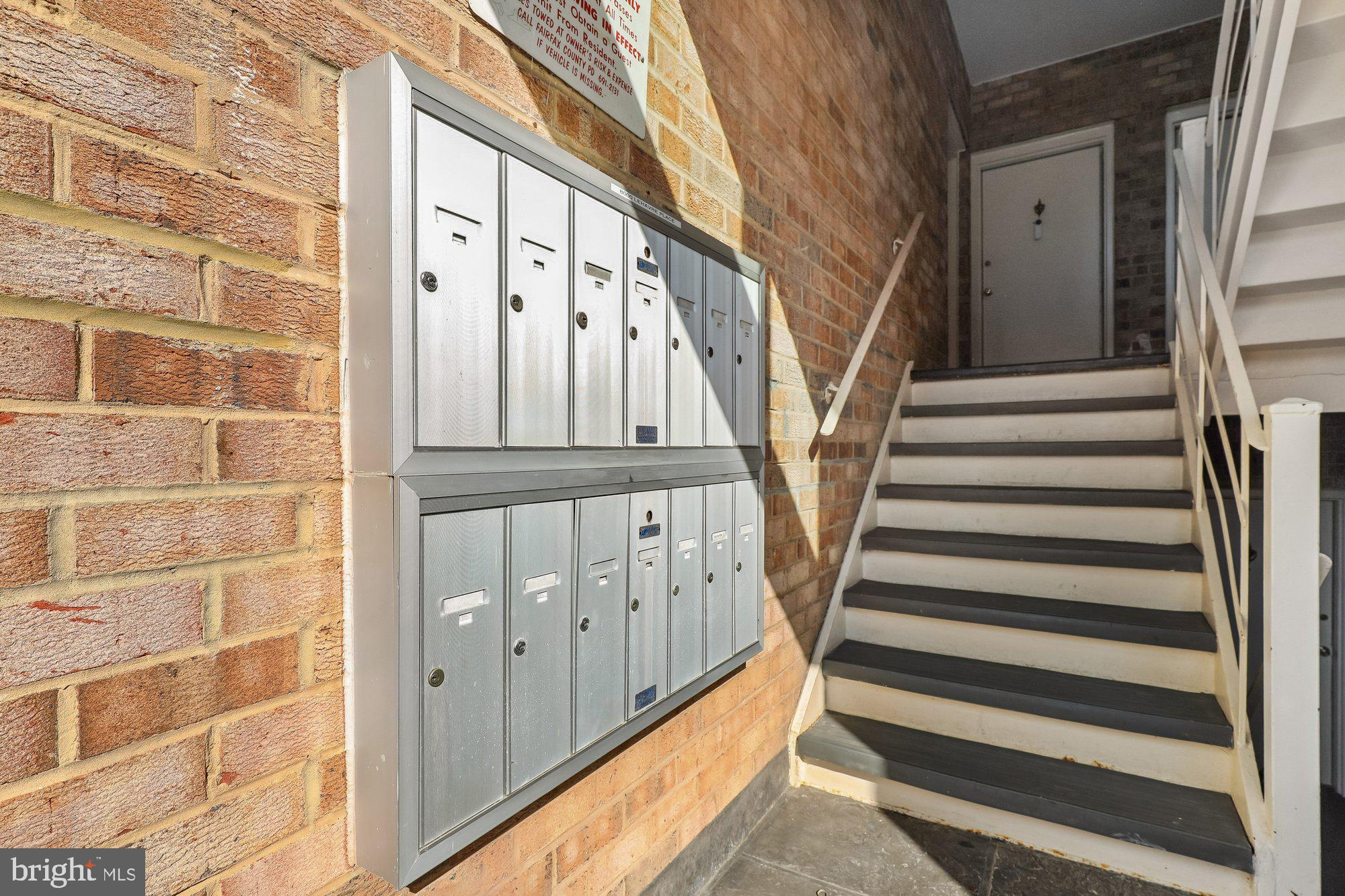 YORKTOWNE SQUARE - Residential