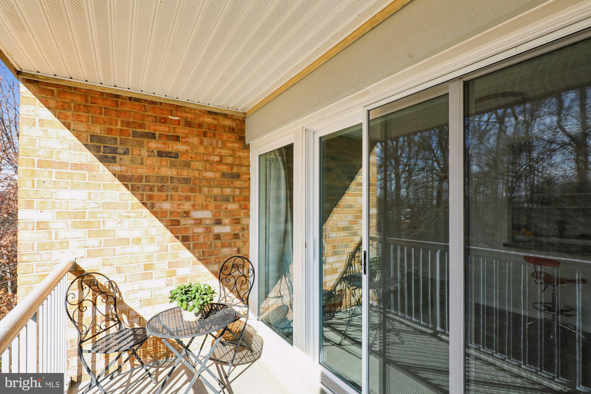 YORKTOWNE SQUARE - Residential