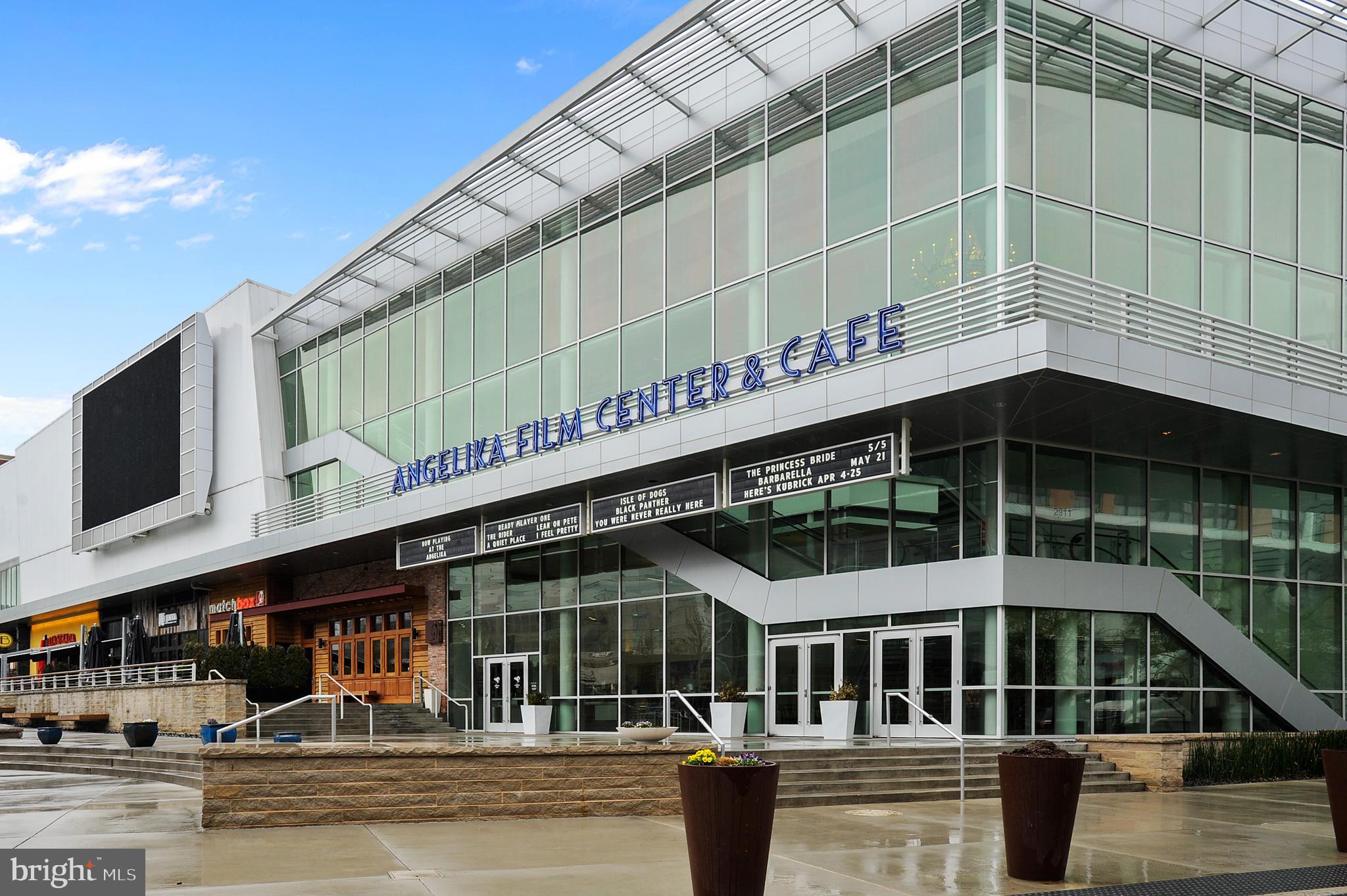 YORKTOWNE SQUARE - Residential