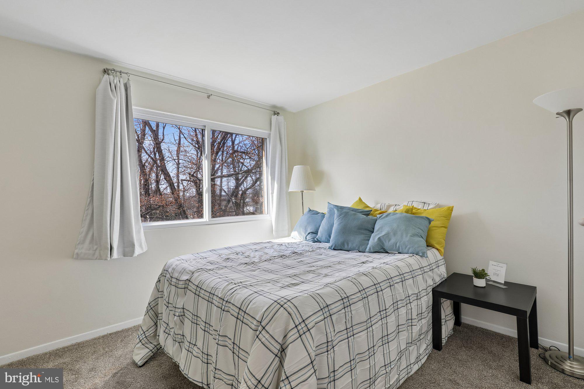 YORKTOWNE SQUARE - Residential