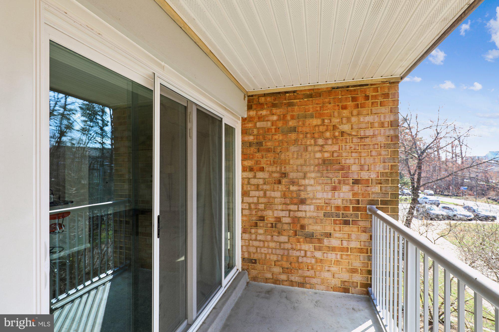 YORKTOWNE SQUARE - Residential