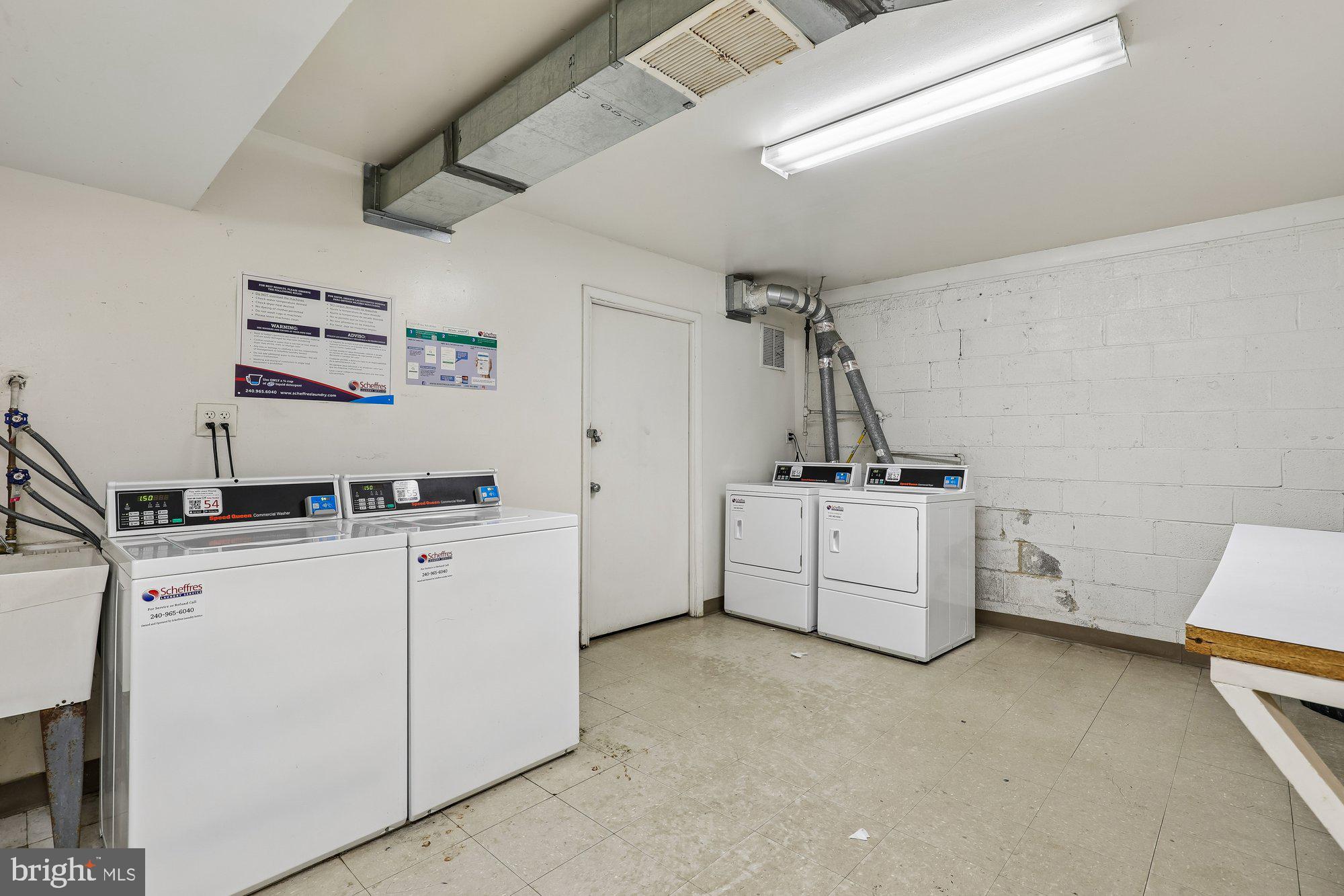 YORKTOWNE SQUARE - Residential