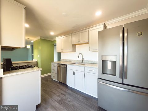 Condo For Sale - 3327 Huntley Square Drive #B<br/> TEMPLE HILLS, MD 20748