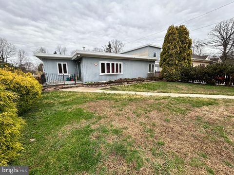 8101 DOUGLAS ROAD GLENSIDE PA 19038